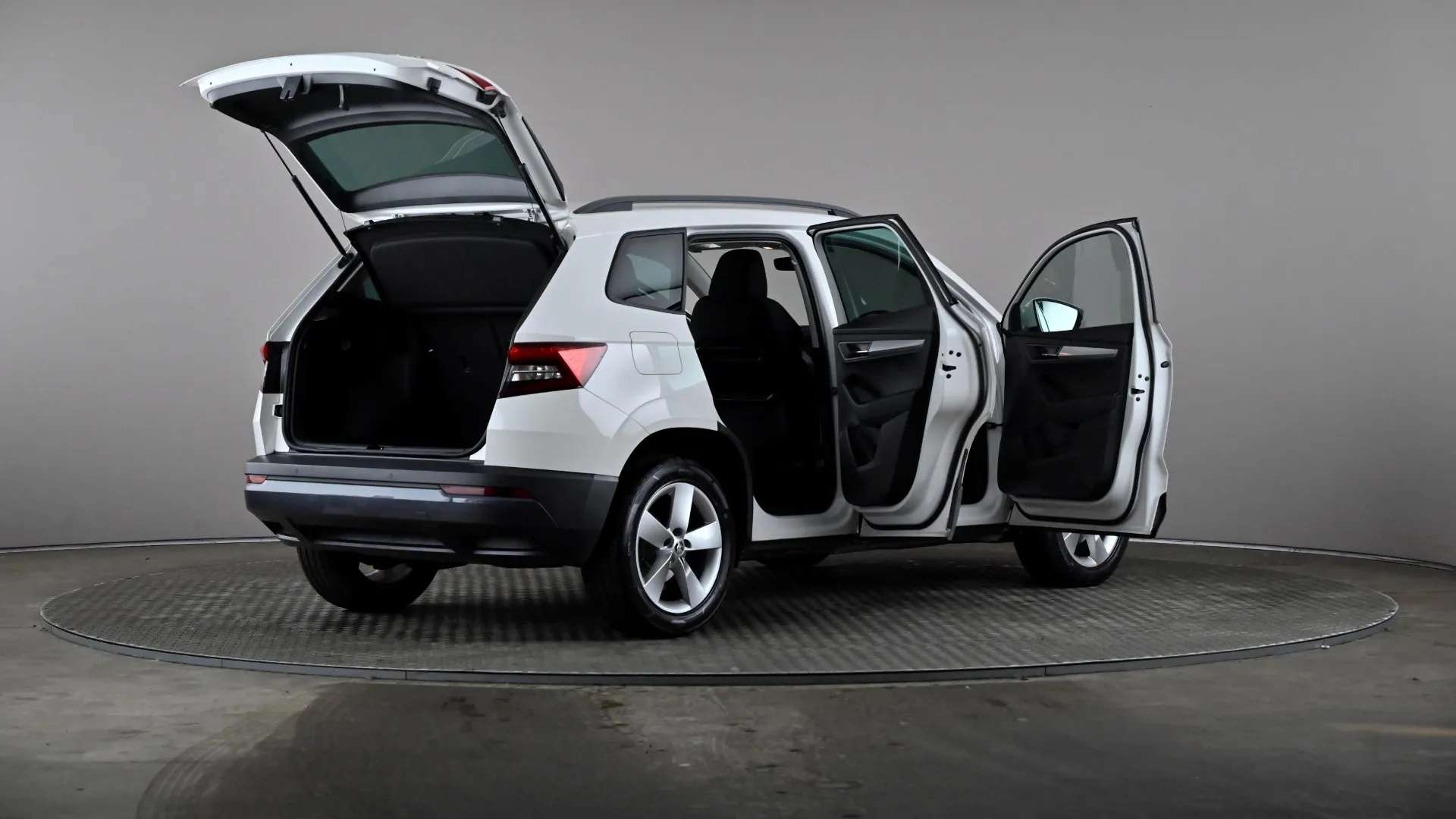 2021 SKODA KAROQ 2021 SKODA KAROQ