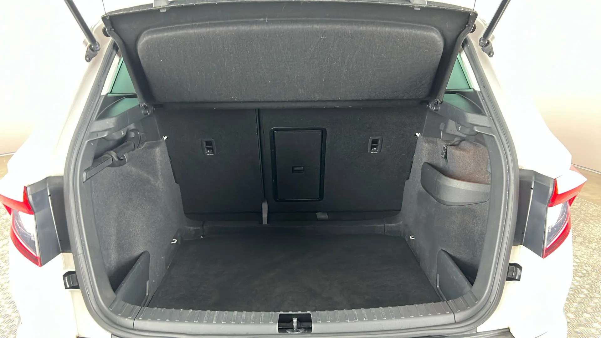 2021 SKODA KAROQ 2021 SKODA KAROQ