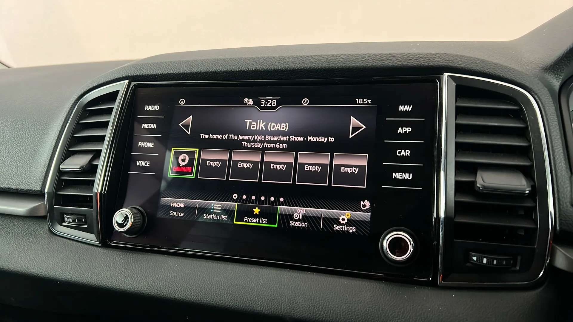 2021 SKODA KAROQ 2021 SKODA KAROQ