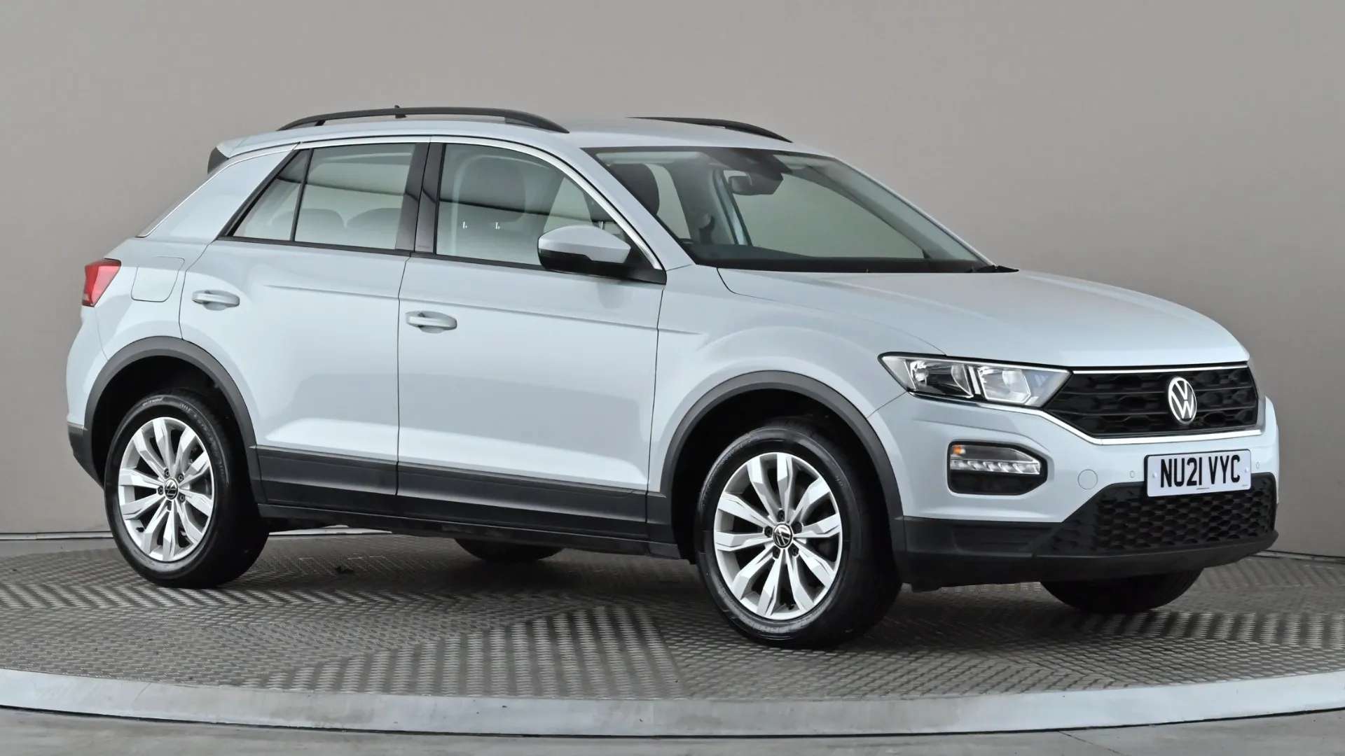 A 2021 VOLKSWAGEN T-ROC 1.0 TSI 110 SE A 2021 VOLKSWAGEN T-ROC 1.0 TSI 110 SE