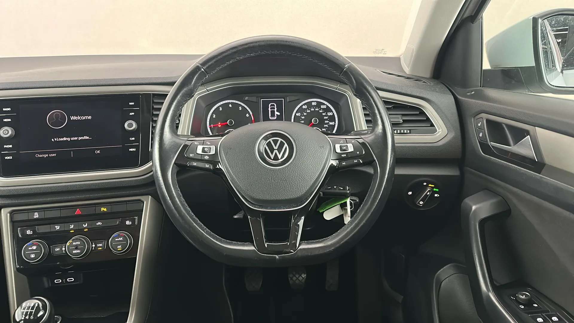 2021 VOLKSWAGEN T-ROC 2021 VOLKSWAGEN T-ROC