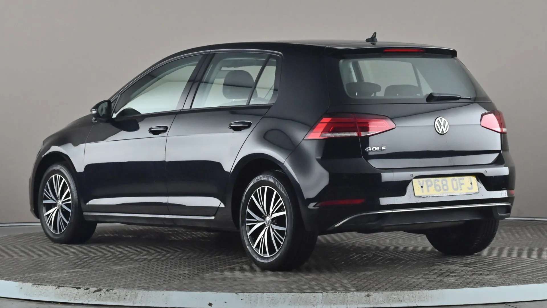 A 2018 VOLKSWAGEN GOLF 1.0 TSI 110 SE A 2018 VOLKSWAGEN GOLF 1.0 TSI 110 SE