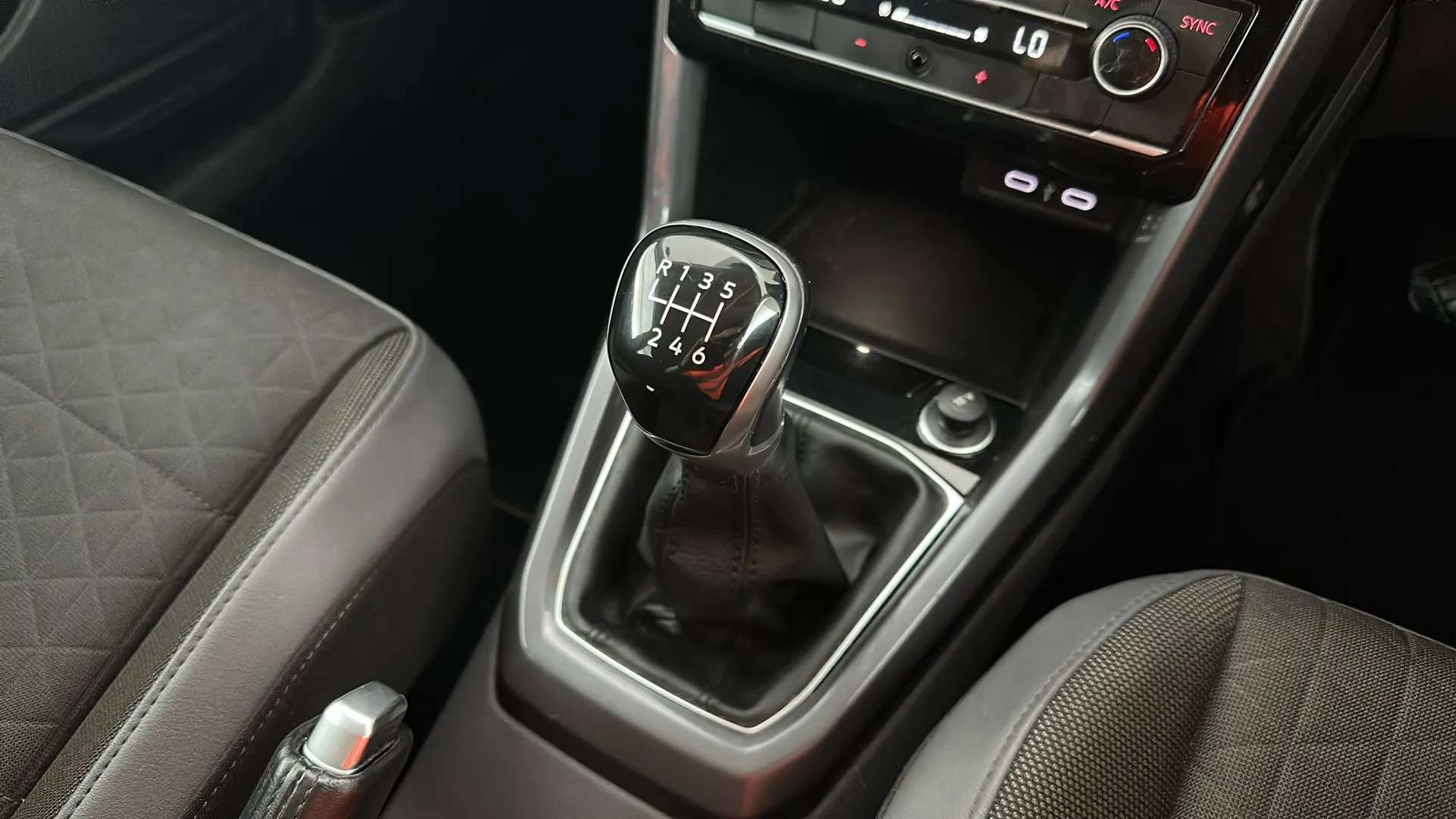 2021 VOLKSWAGEN T-CROSS 2021 VOLKSWAGEN T-CROSS