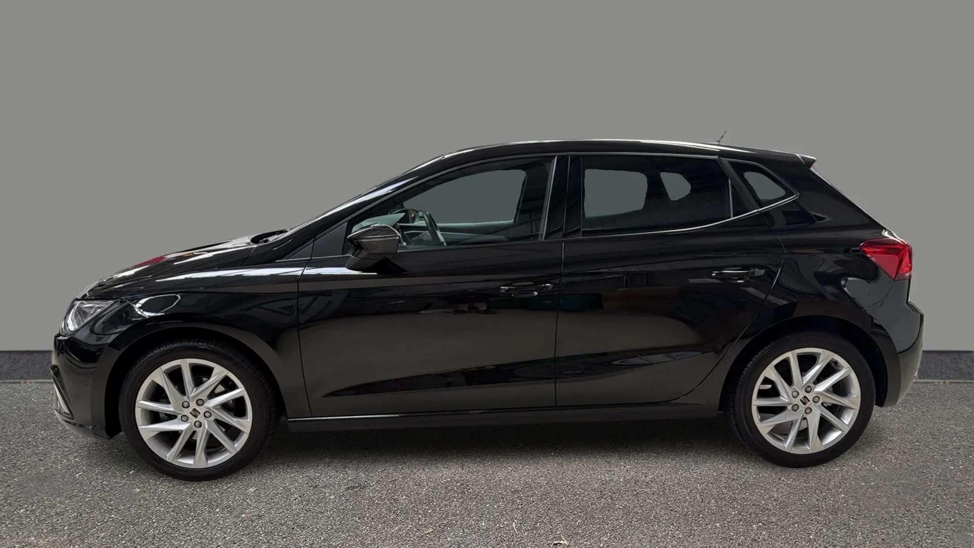 A 2024 SEAT IBIZA 1.0 TSI 115 FR A 2024 SEAT IBIZA 1.0 TSI 115 FR