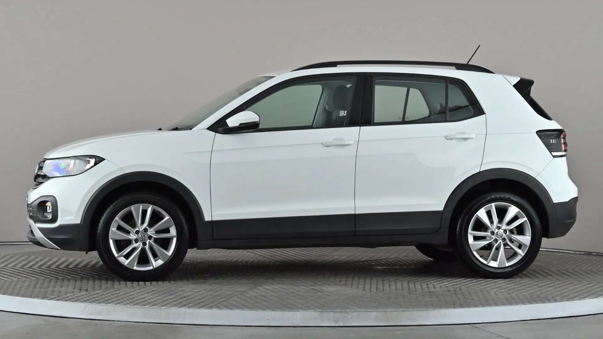 A 2020 VOLKSWAGEN T-CROSS 1.0 TSI 115 SE A 2020 VOLKSWAGEN T-CROSS 1.0 TSI 115 SE