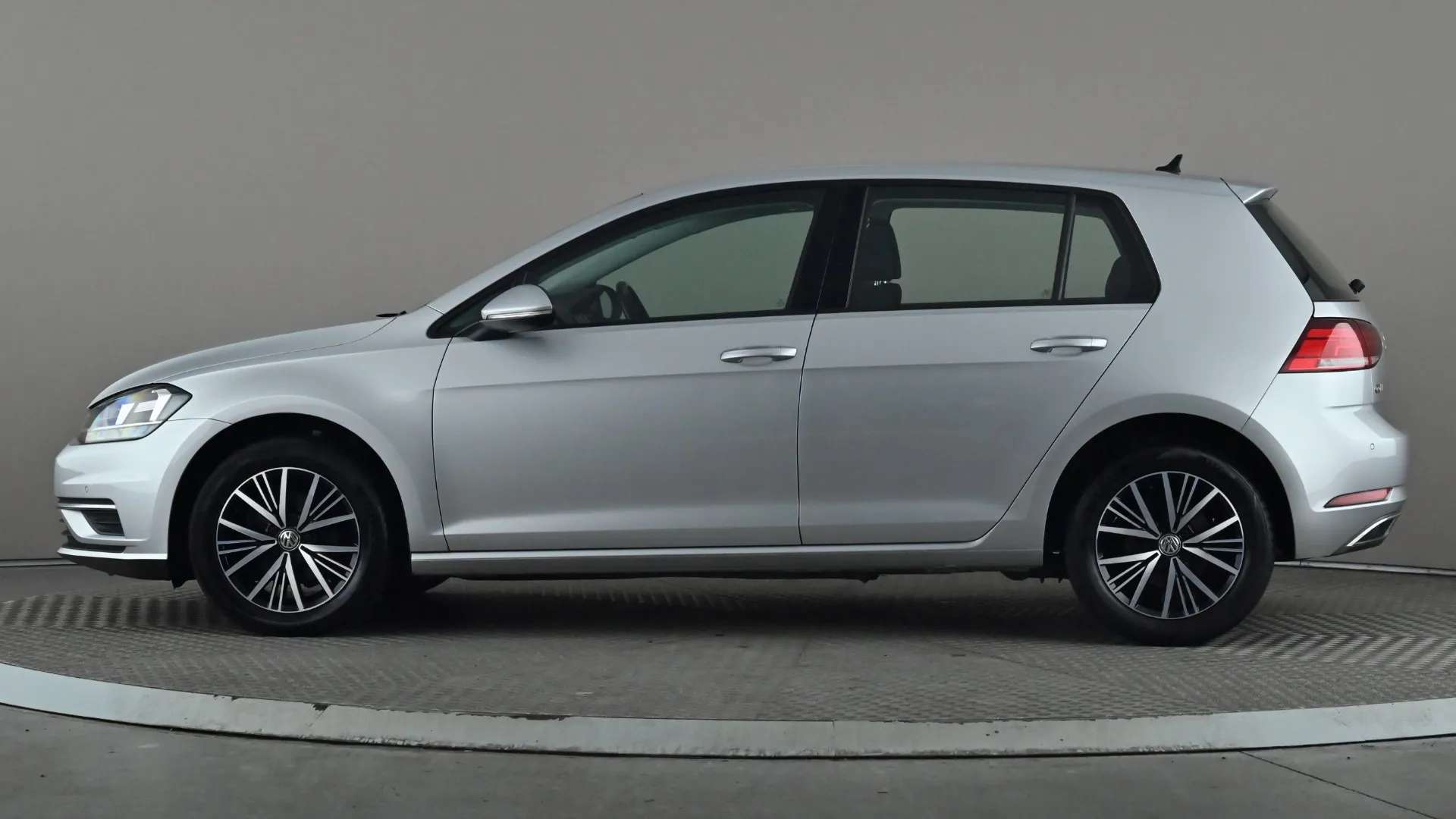 2019 VOLKSWAGEN GOLF 2019 VOLKSWAGEN GOLF