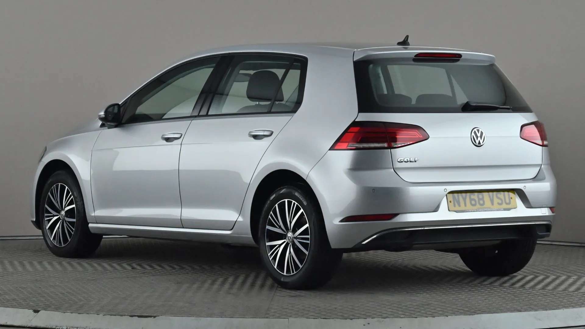 2019 VOLKSWAGEN GOLF 2019 VOLKSWAGEN GOLF