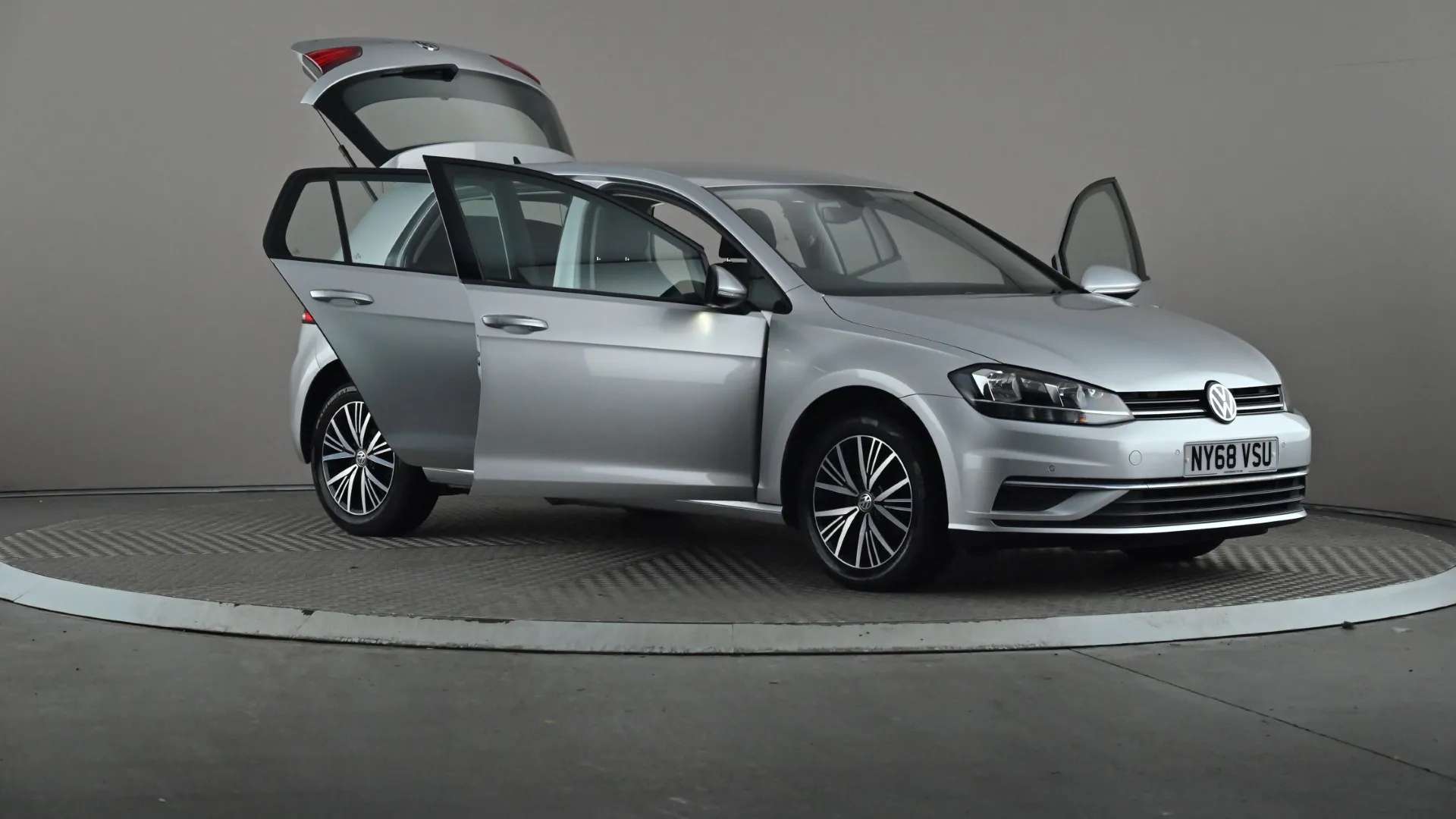 2019 VOLKSWAGEN GOLF 2019 VOLKSWAGEN GOLF