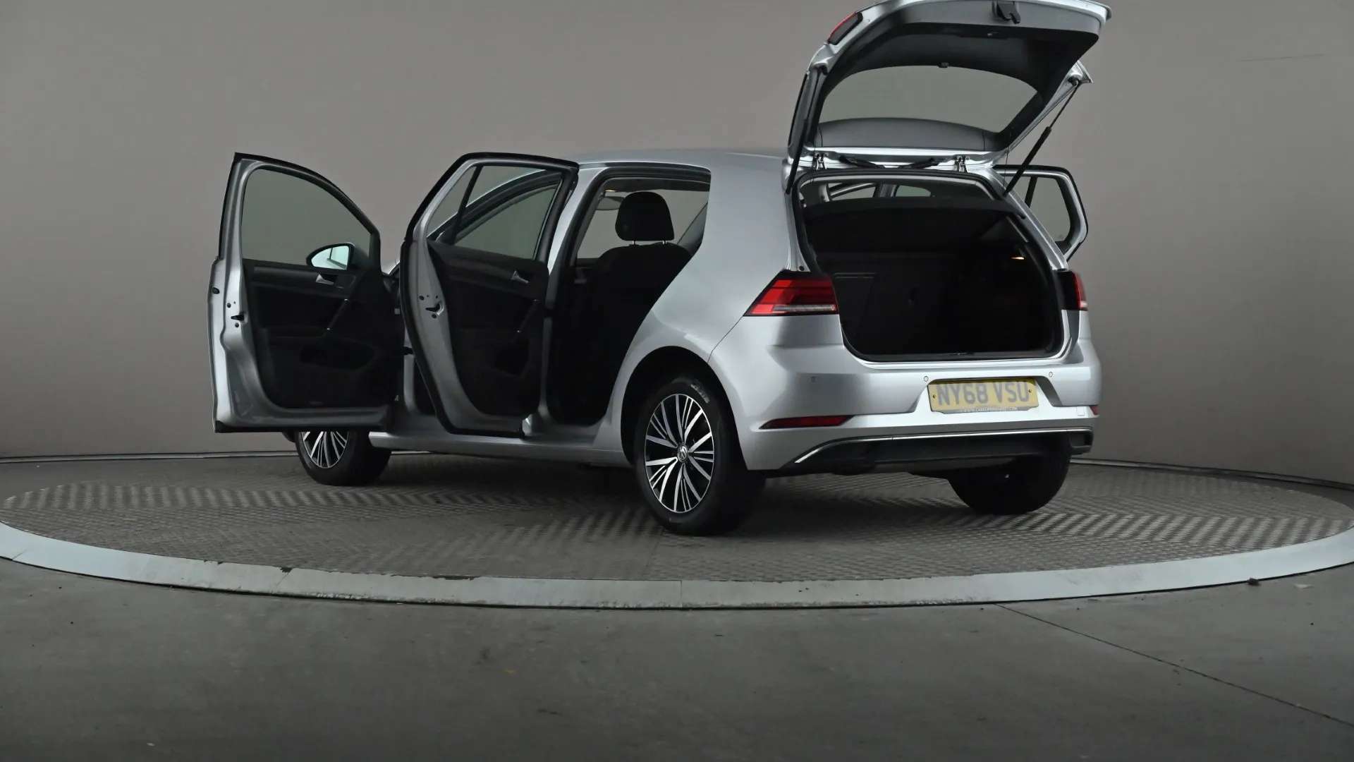 2019 VOLKSWAGEN GOLF 2019 VOLKSWAGEN GOLF