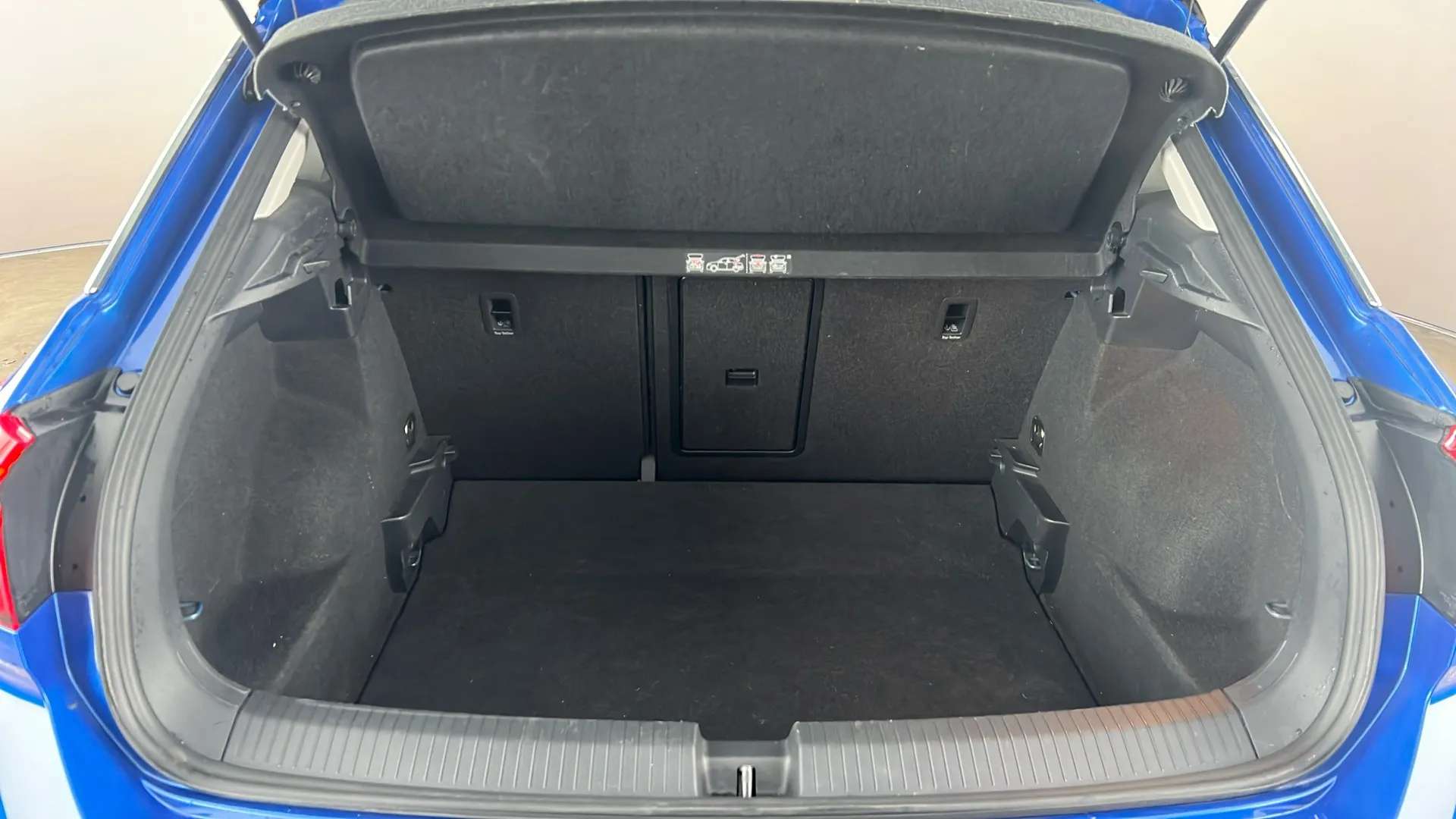 2020 VOLKSWAGEN T-ROC 2020 VOLKSWAGEN T-ROC