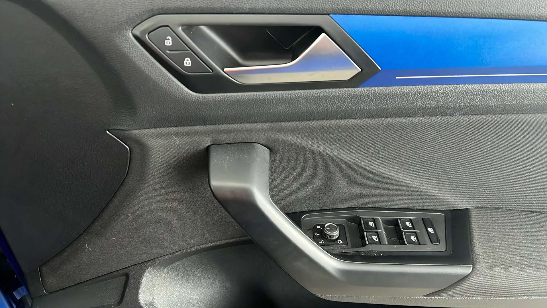 2020 VOLKSWAGEN T-ROC 2020 VOLKSWAGEN T-ROC