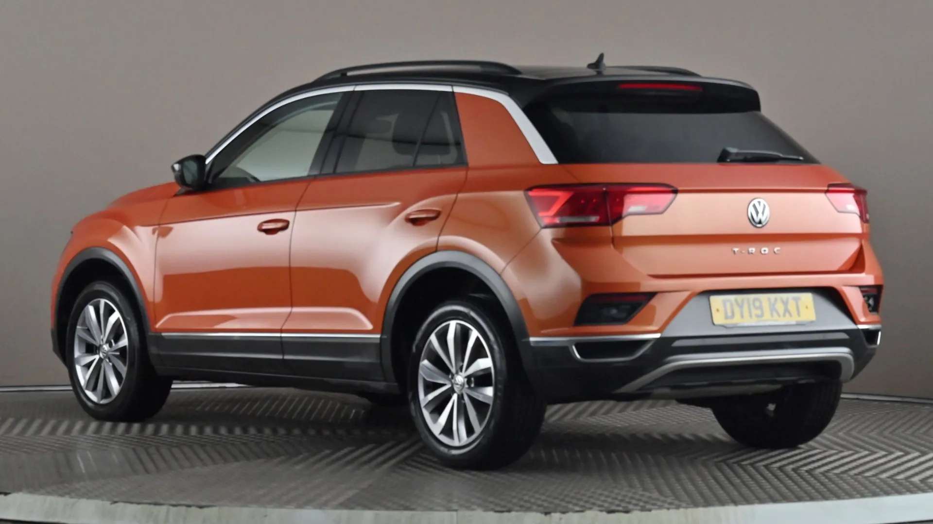 A 2019 VOLKSWAGEN T-ROC 1.0 TSI Design A 2019 VOLKSWAGEN T-ROC 1.0 TSI Design