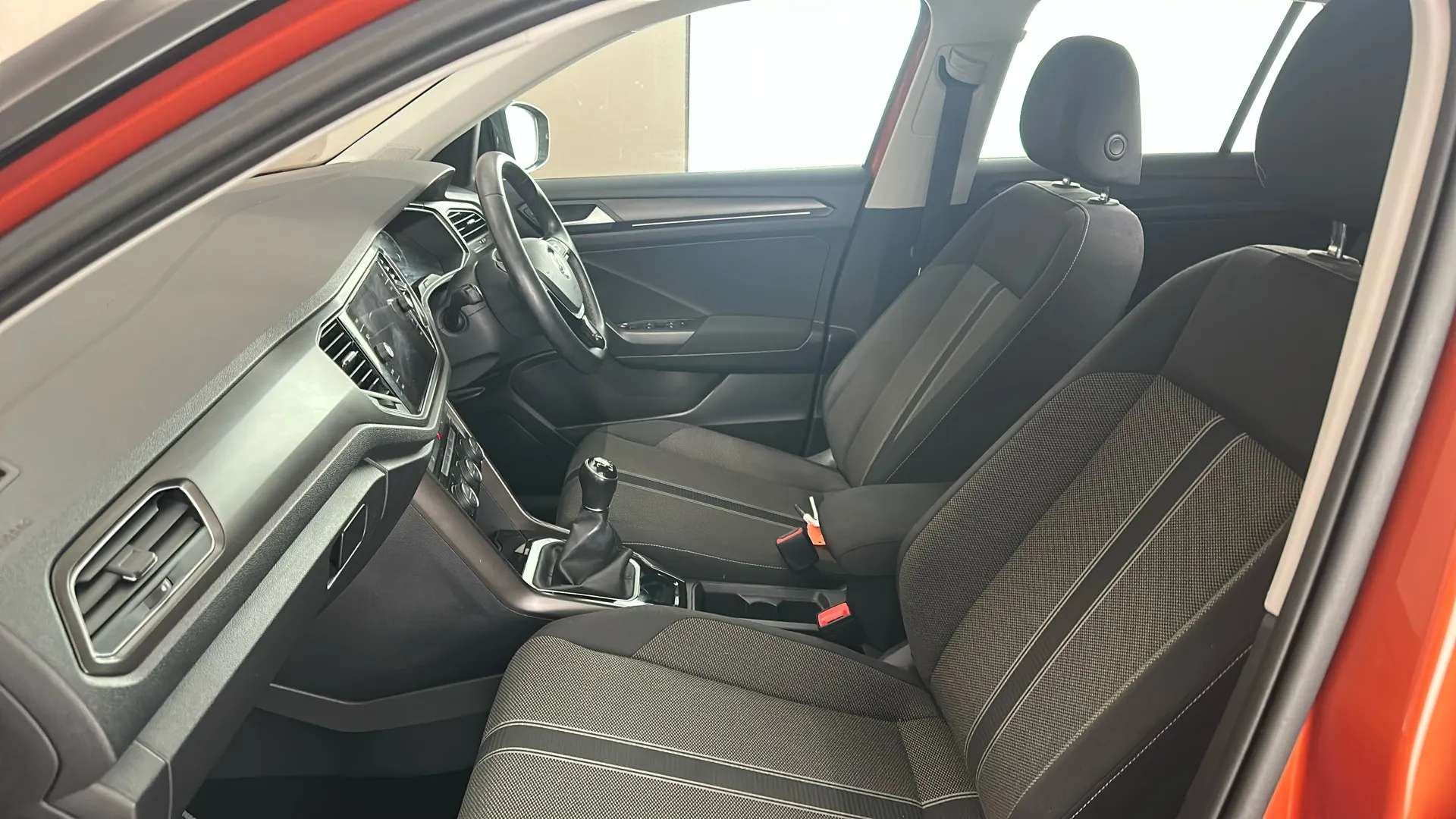 2019 VOLKSWAGEN T-ROC 2019 VOLKSWAGEN T-ROC