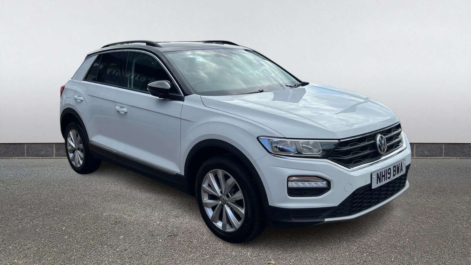 A 2019 VOLKSWAGEN T-ROC 1.0 TSI Design A 2019 VOLKSWAGEN T-ROC 1.0 TSI Design