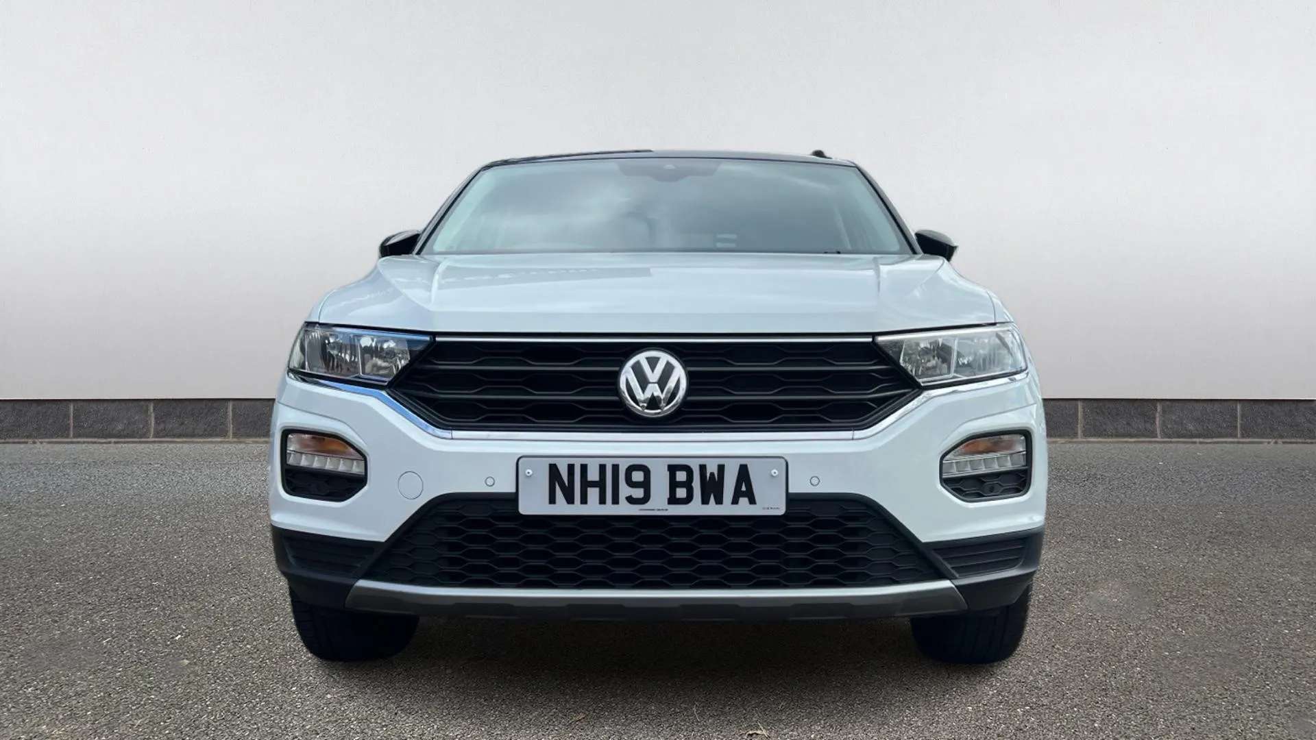 A 2019 VOLKSWAGEN T-ROC 1.0 TSI Design A 2019 VOLKSWAGEN T-ROC 1.0 TSI Design