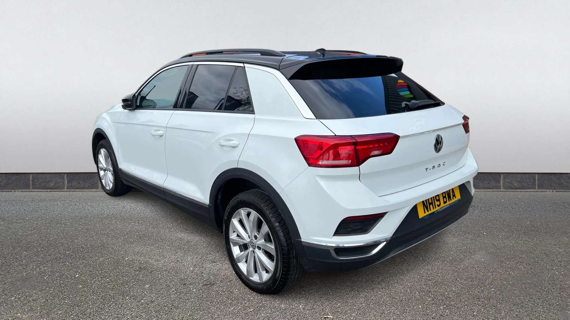 A 2019 VOLKSWAGEN T-ROC 1.0 TSI Design A 2019 VOLKSWAGEN T-ROC 1.0 TSI Design