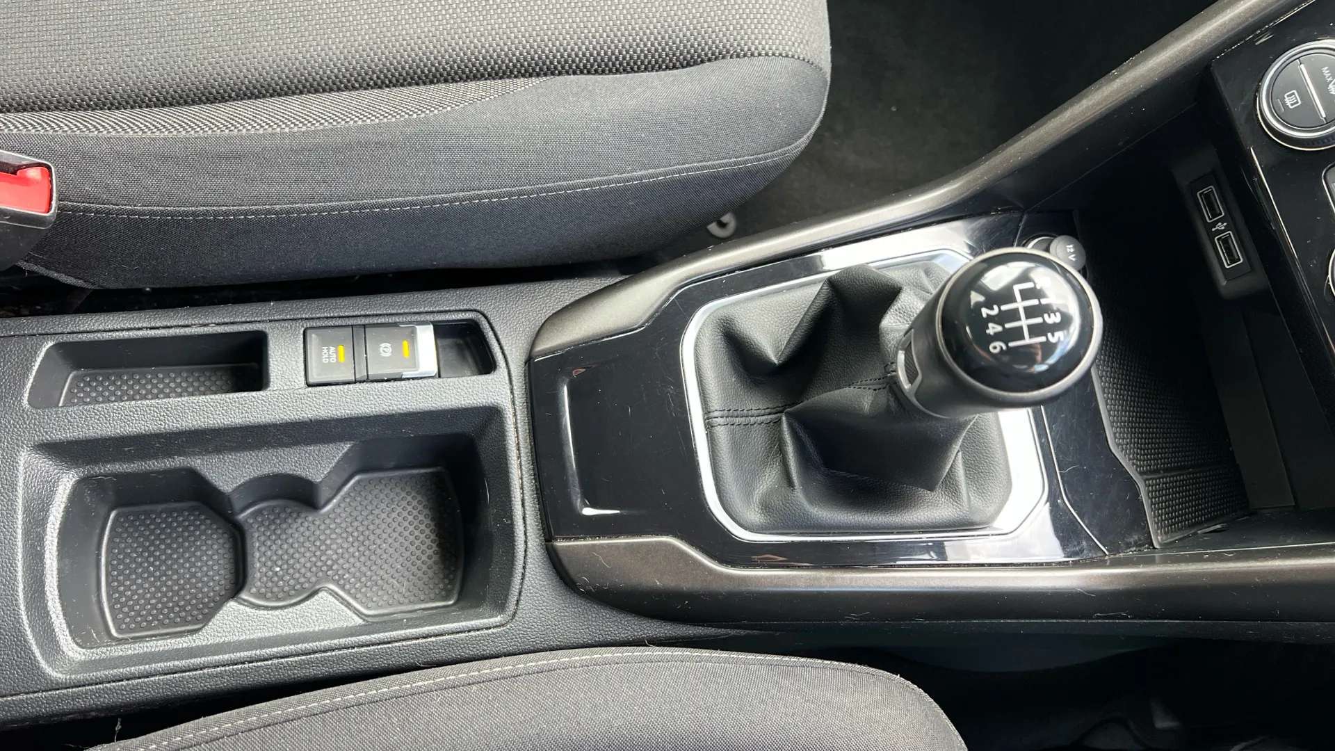 2019 VOLKSWAGEN T-ROC 2019 VOLKSWAGEN T-ROC