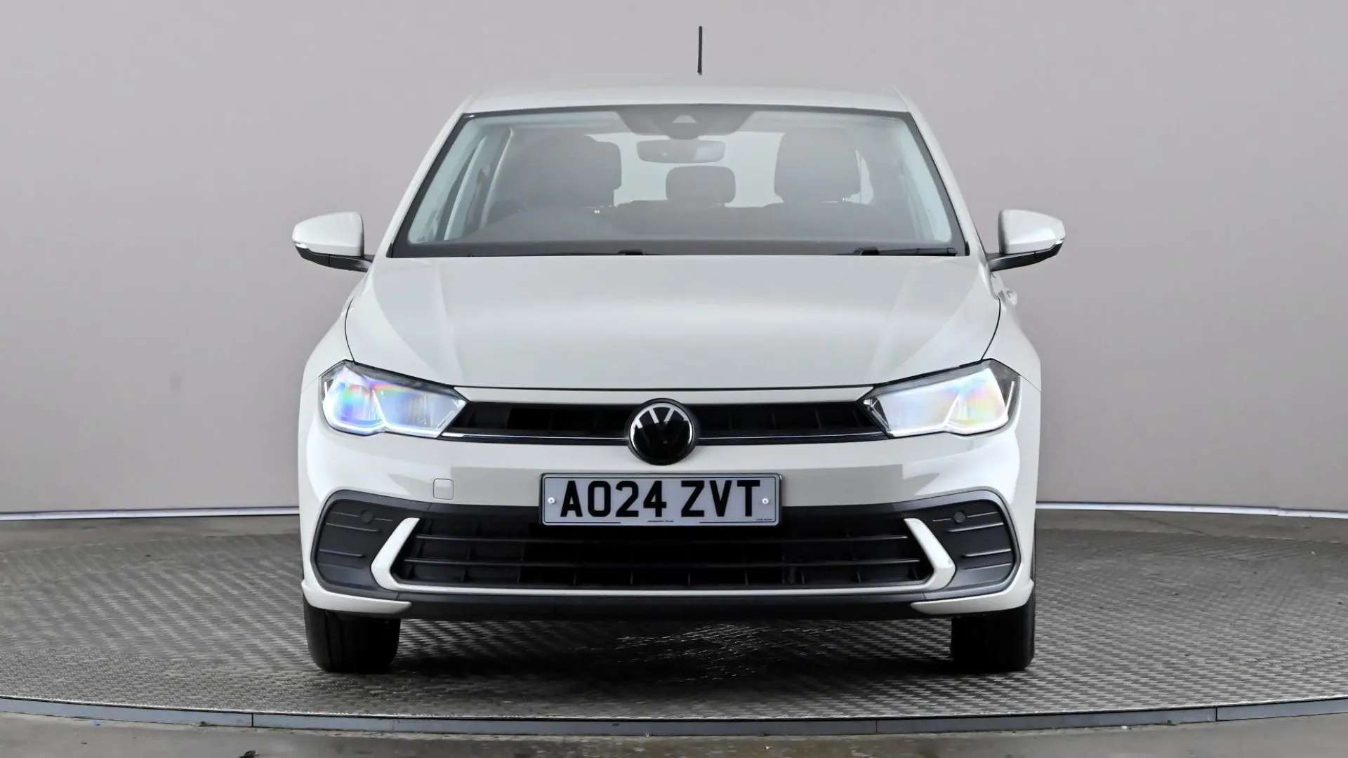 A 2024 VOLKSWAGEN POLO 1.0 TSI Life A 2024 VOLKSWAGEN POLO 1.0 TSI Life