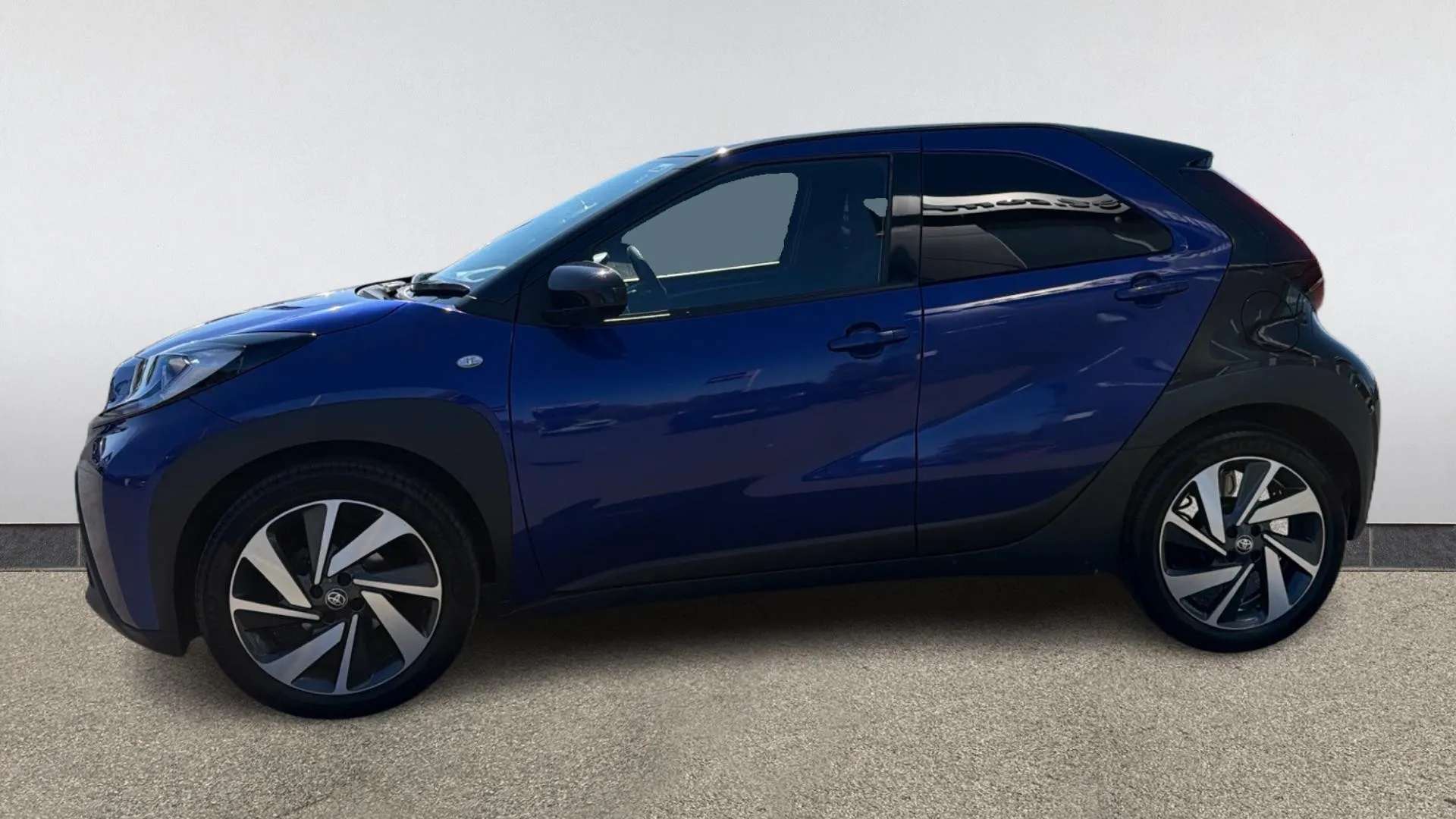 A 2023 TOYOTA AYGO X 1.0 VVT-i Edge A 2023 TOYOTA AYGO X 1.0 VVT-i Edge