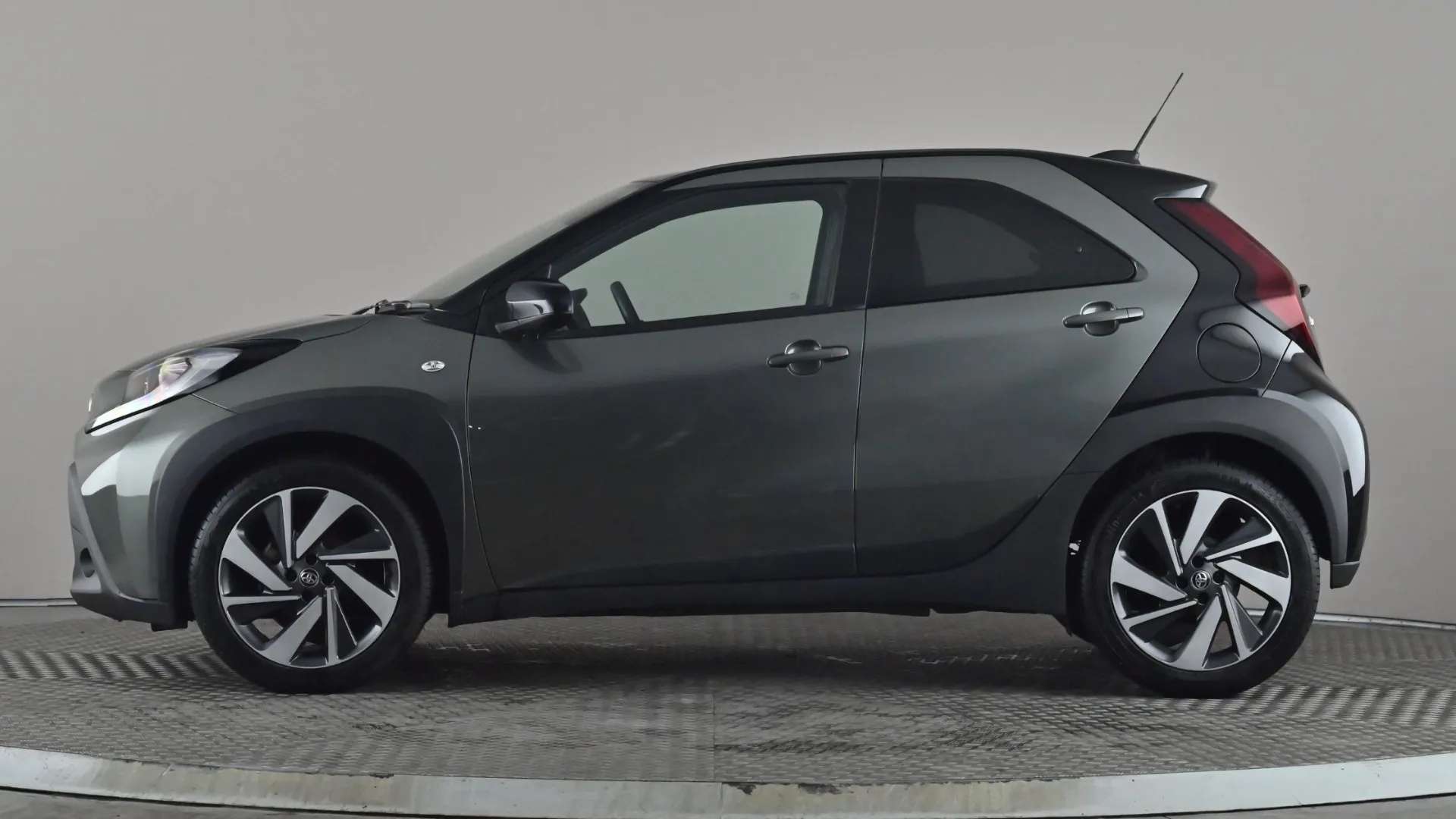 A 2023 TOYOTA AYGO X 1.0 VVT-i Edge A 2023 TOYOTA AYGO X 1.0 VVT-i Edge