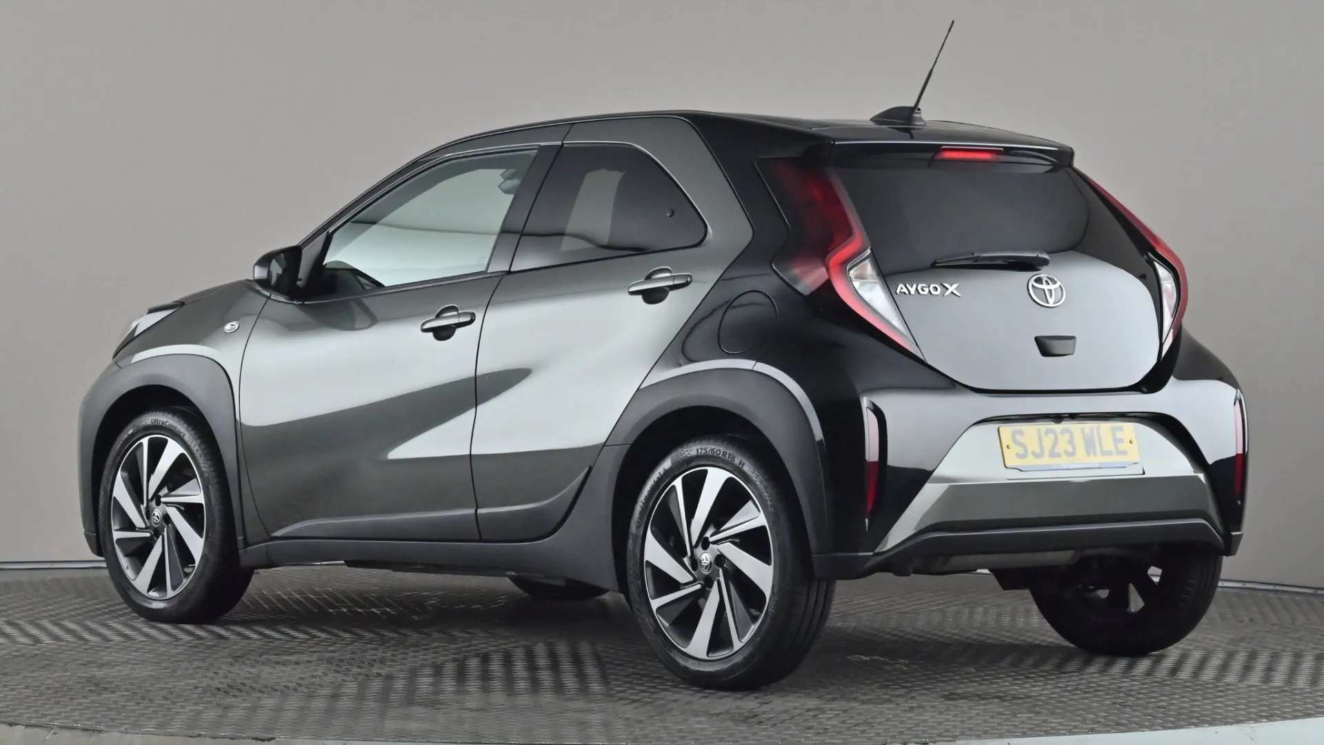 A 2023 TOYOTA AYGO X 1.0 VVT-i Edge A 2023 TOYOTA AYGO X 1.0 VVT-i Edge