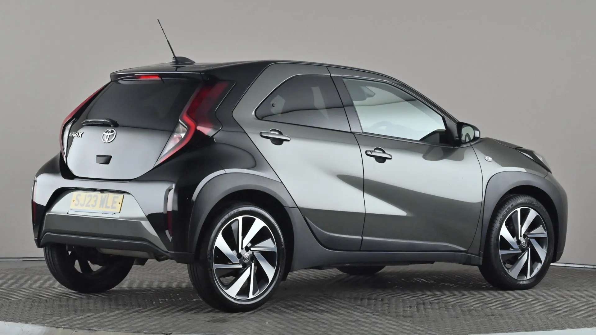 2023 TOYOTA AYGO X 2023 TOYOTA AYGO X