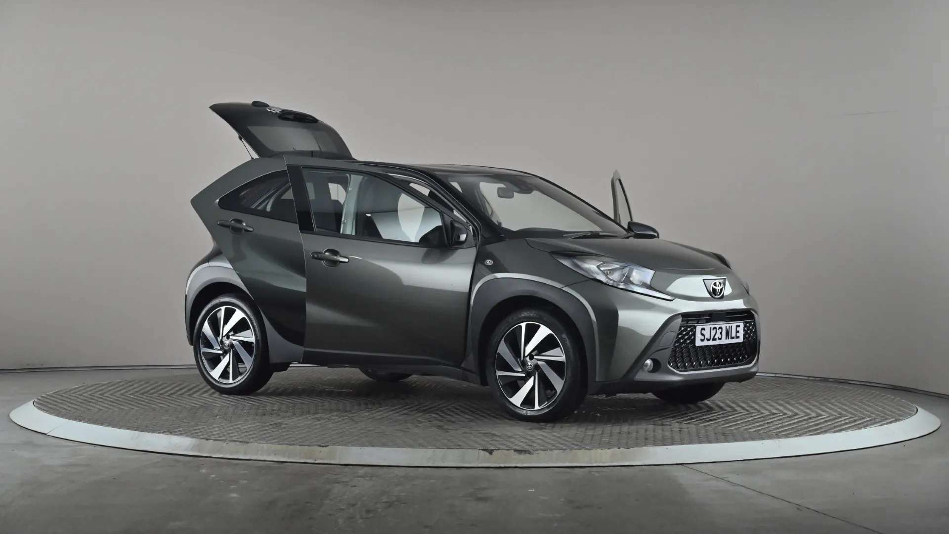 2023 TOYOTA AYGO X 2023 TOYOTA AYGO X