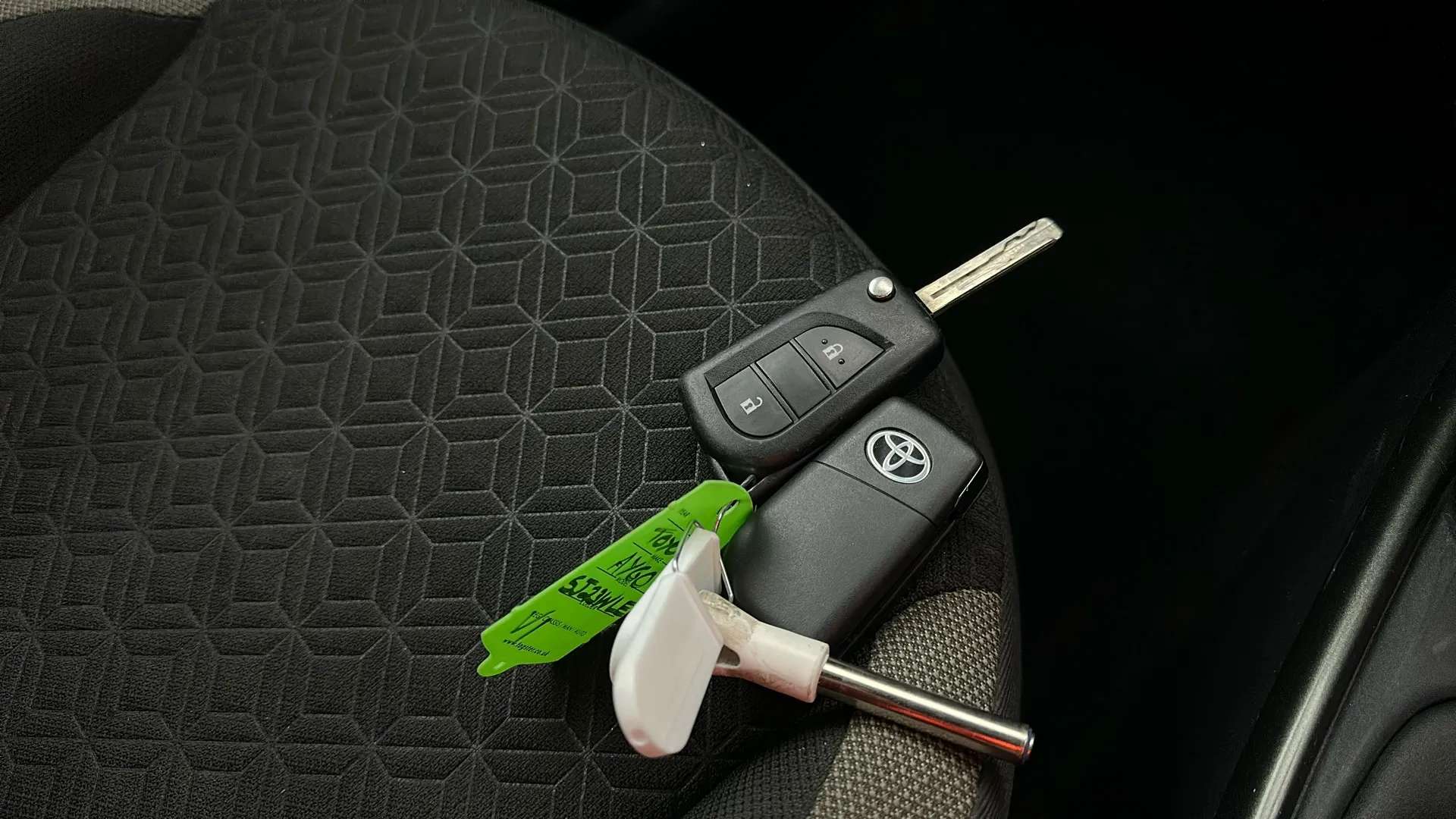 2023 TOYOTA AYGO X 2023 TOYOTA AYGO X