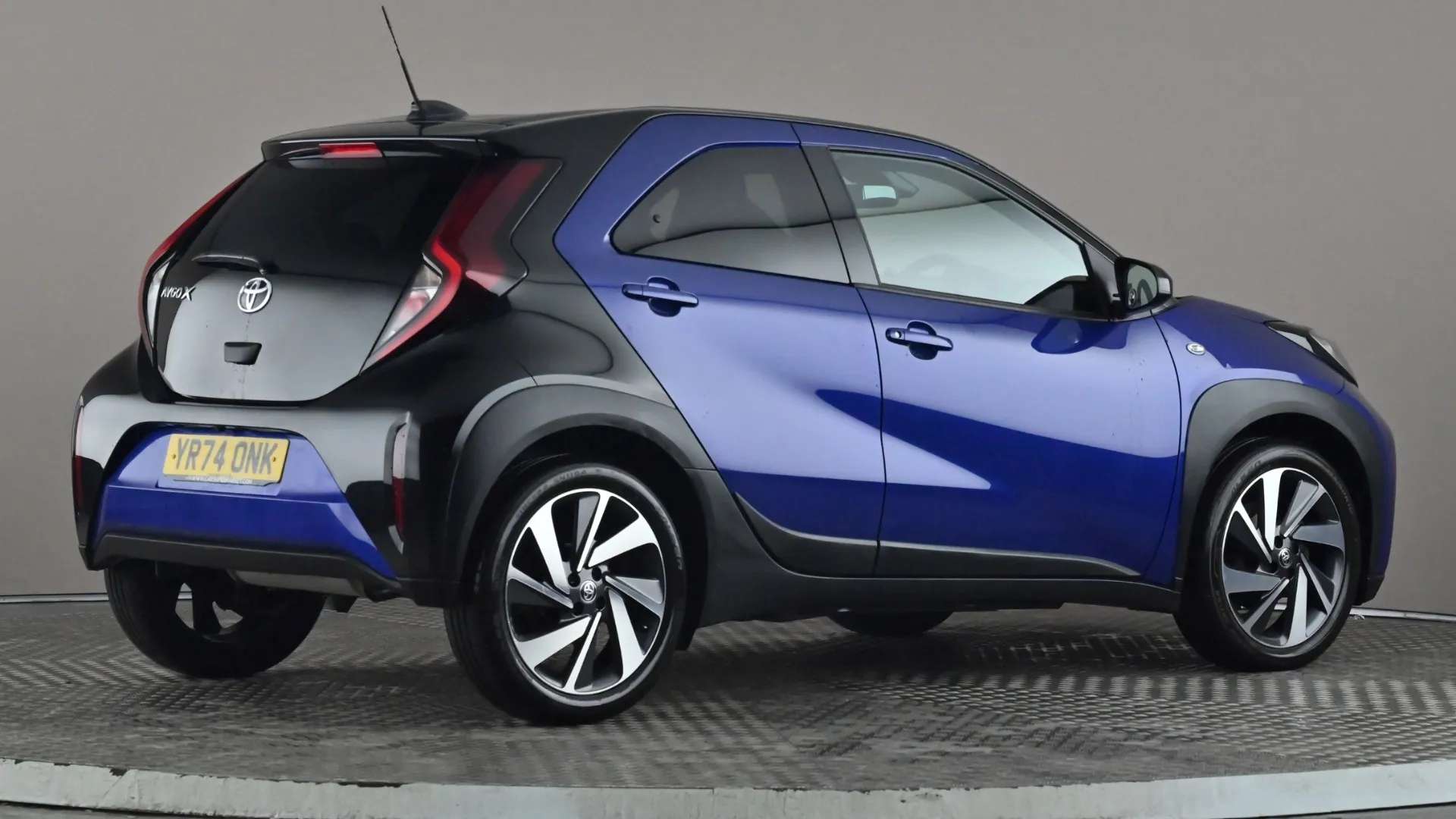 2024 TOYOTA AYGO X 2024 TOYOTA AYGO X