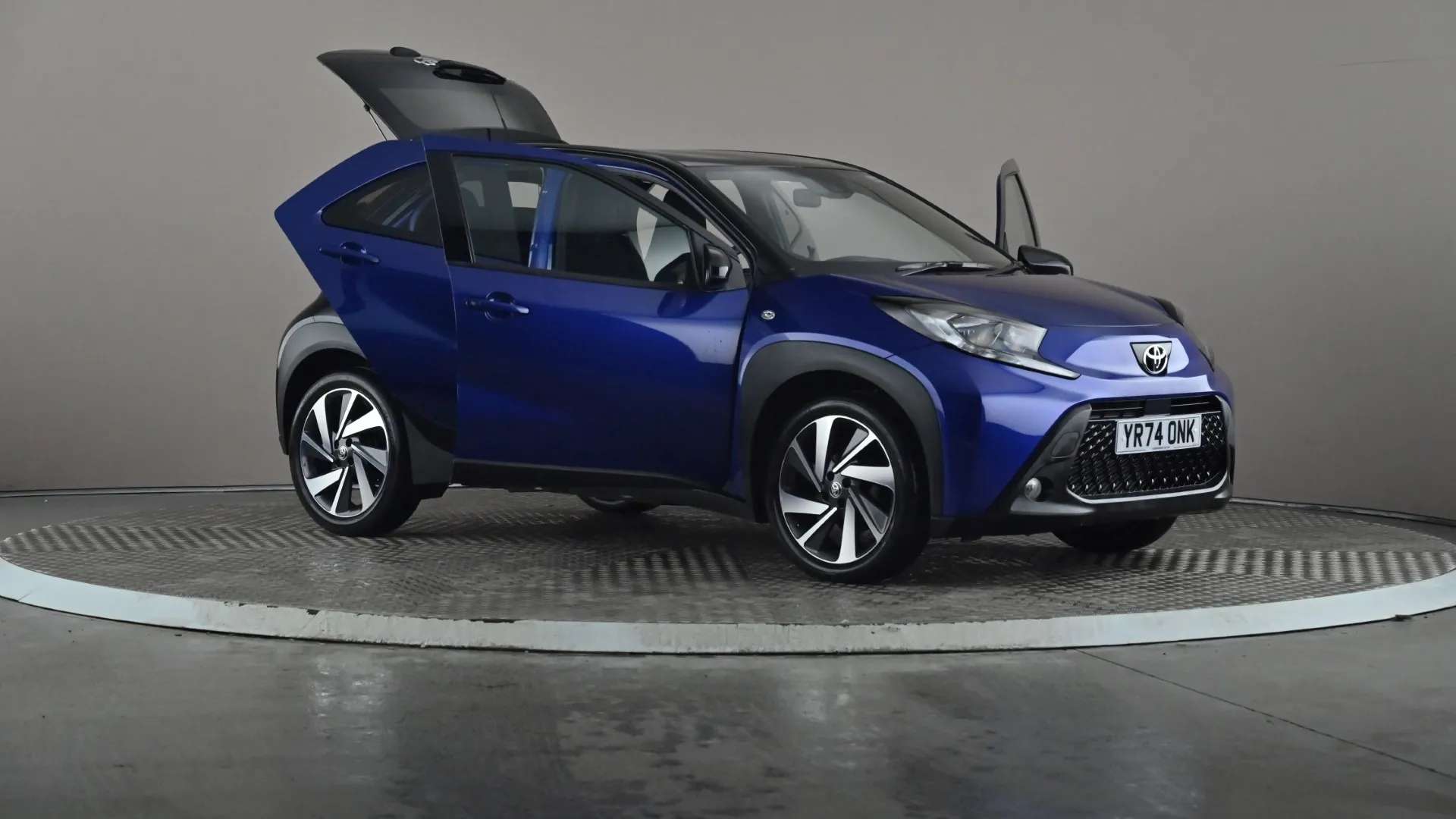 2024 TOYOTA AYGO X 2024 TOYOTA AYGO X