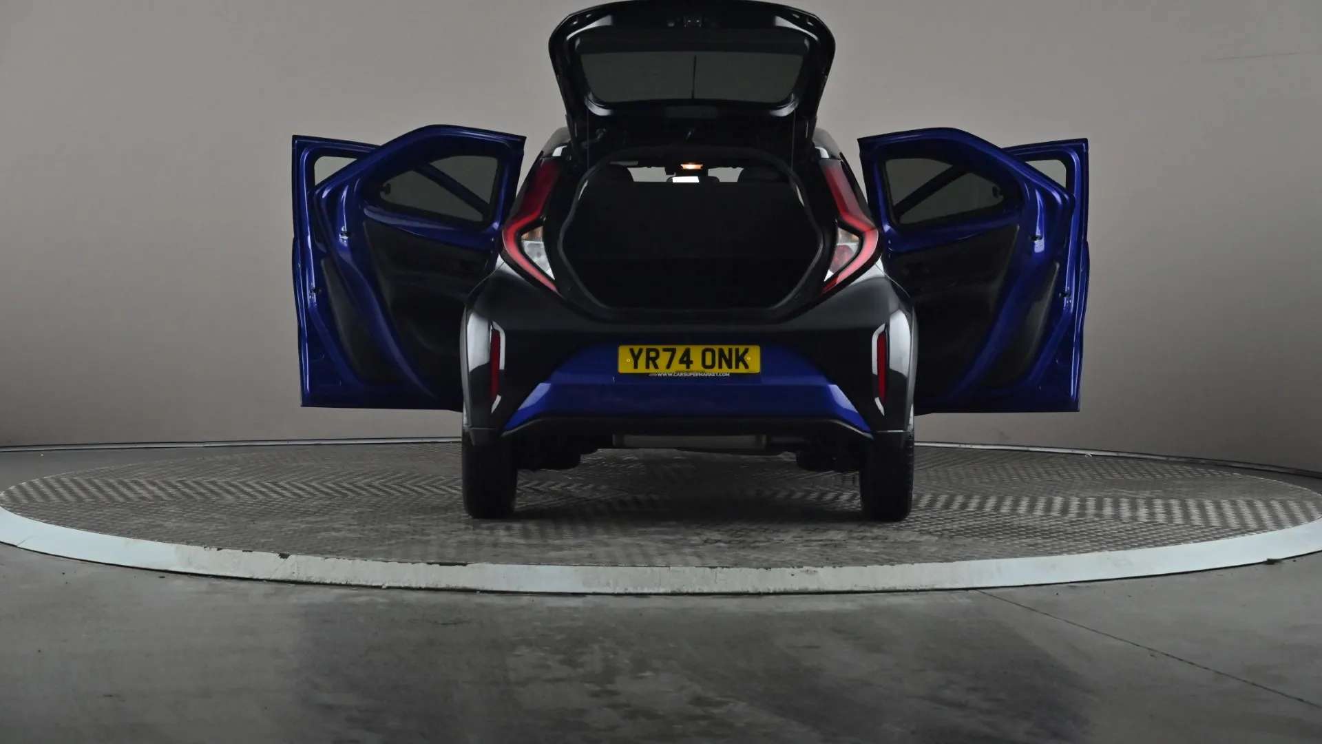 2024 TOYOTA AYGO X 2024 TOYOTA AYGO X