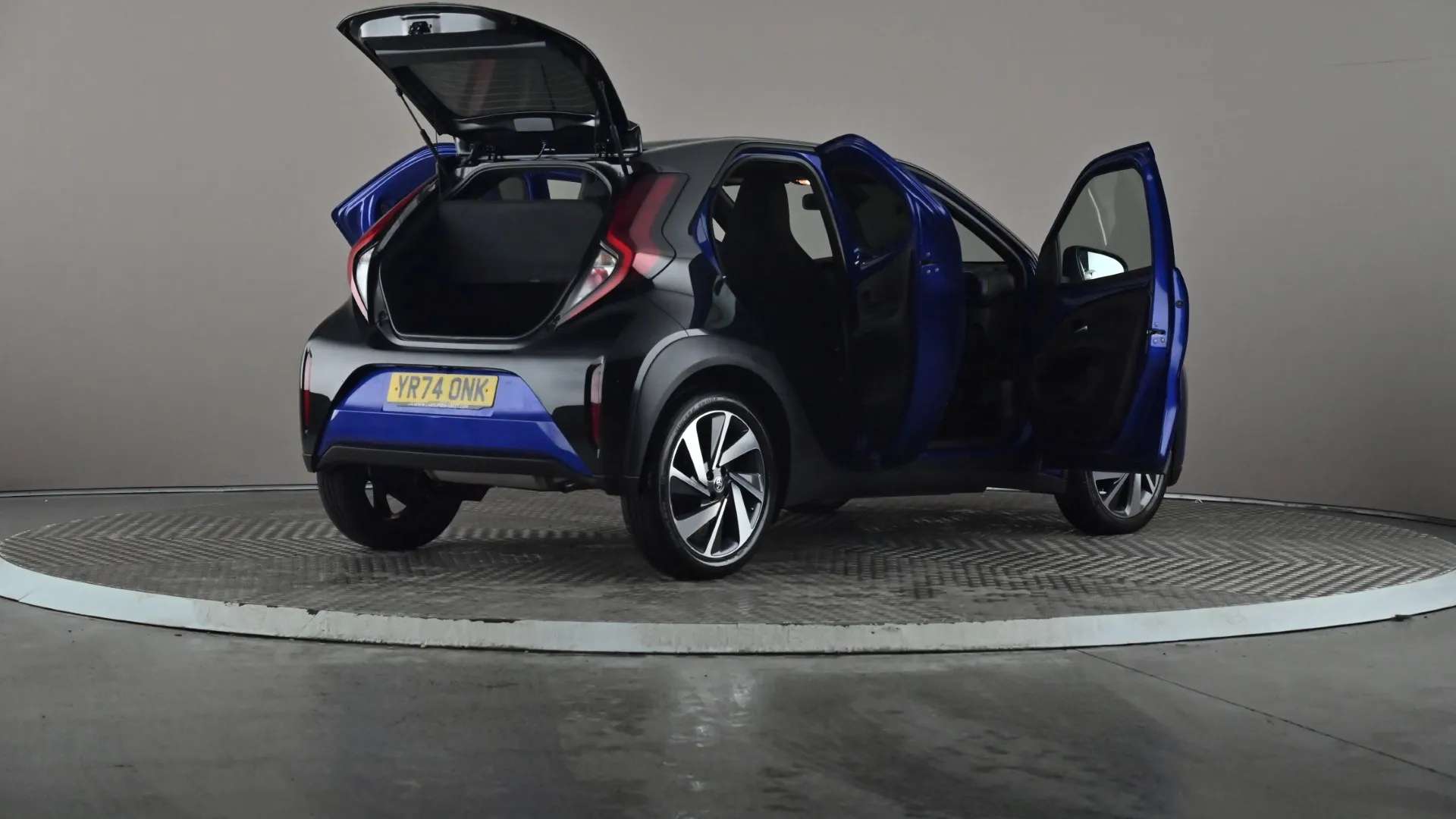 2024 TOYOTA AYGO X 2024 TOYOTA AYGO X