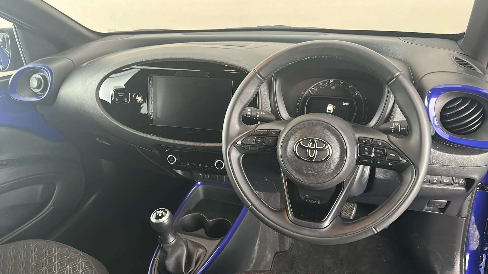 2024 TOYOTA AYGO X 2024 TOYOTA AYGO X