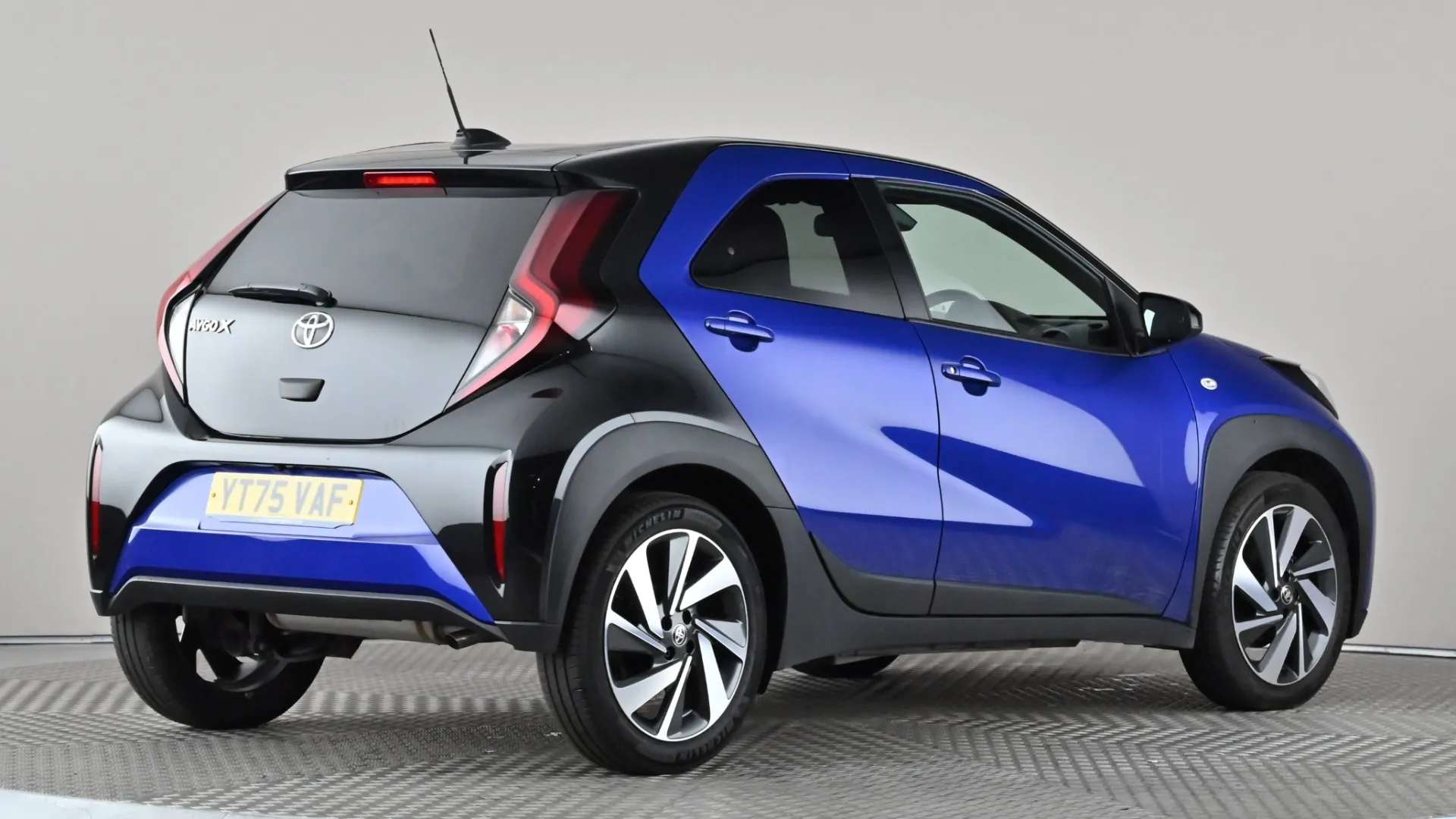 2025 TOYOTA AYGO X 2025 TOYOTA AYGO X