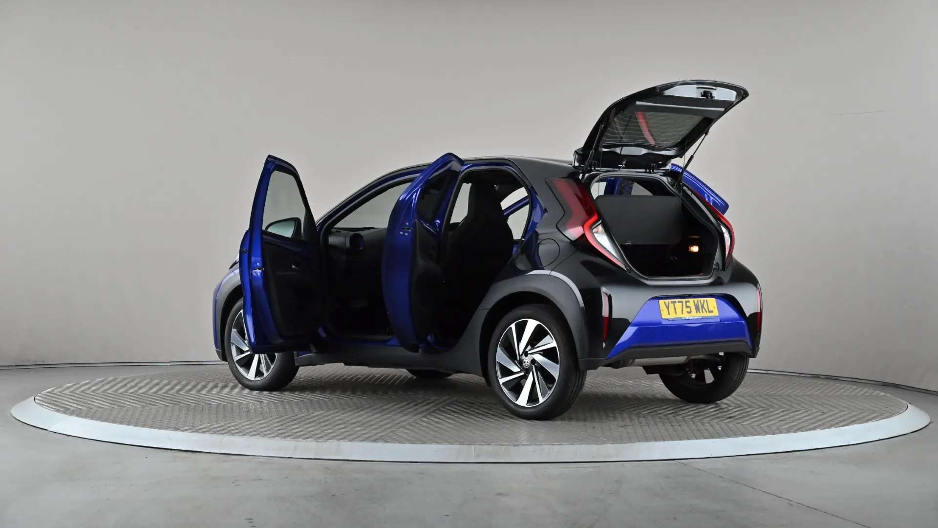 2025 TOYOTA AYGO X 2025 TOYOTA AYGO X