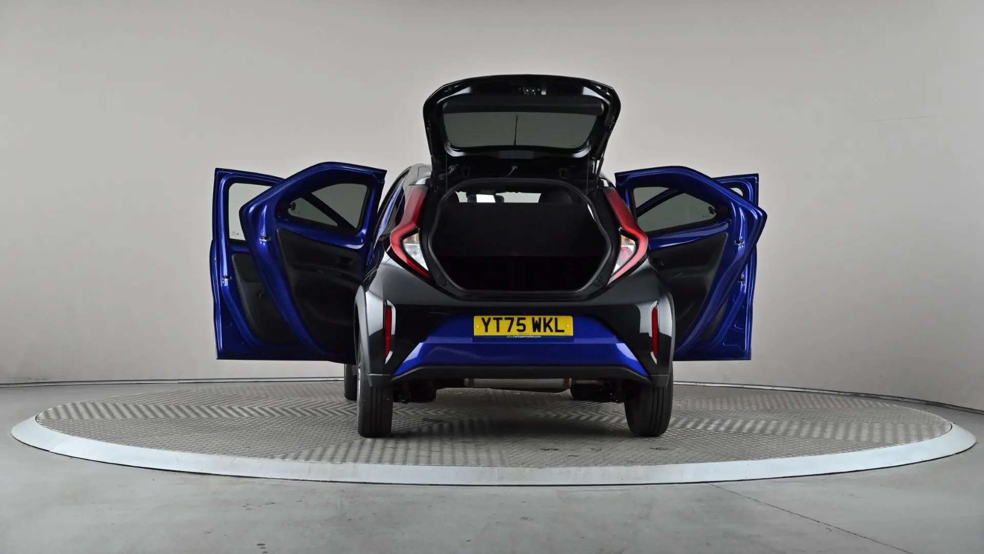 2025 TOYOTA AYGO X 2025 TOYOTA AYGO X