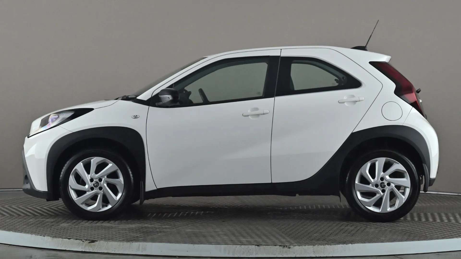 A 2022 TOYOTA AYGO X 1.0 VVT-i Pure A 2022 TOYOTA AYGO X 1.0 VVT-i Pure