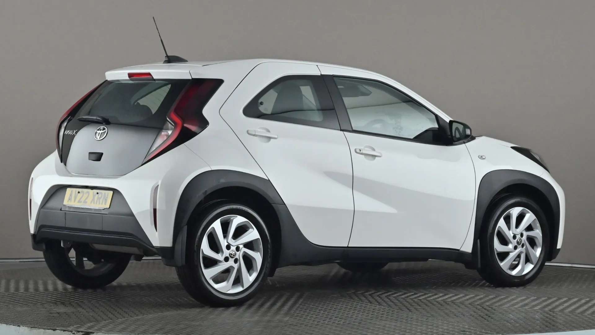 2022 TOYOTA AYGO X 2022 TOYOTA AYGO X