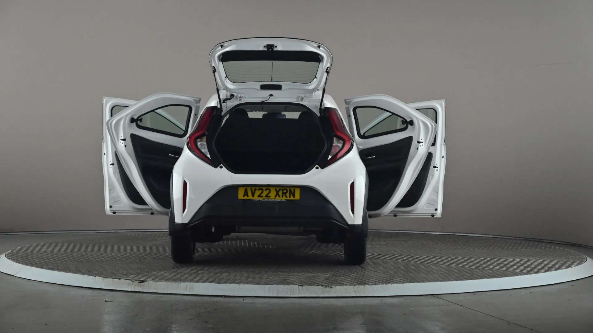 2022 TOYOTA AYGO X 2022 TOYOTA AYGO X