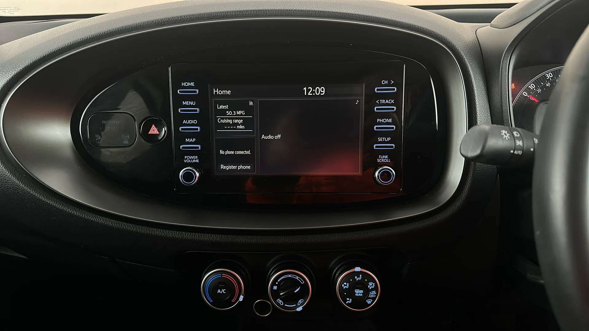 2022 TOYOTA AYGO X 2022 TOYOTA AYGO X