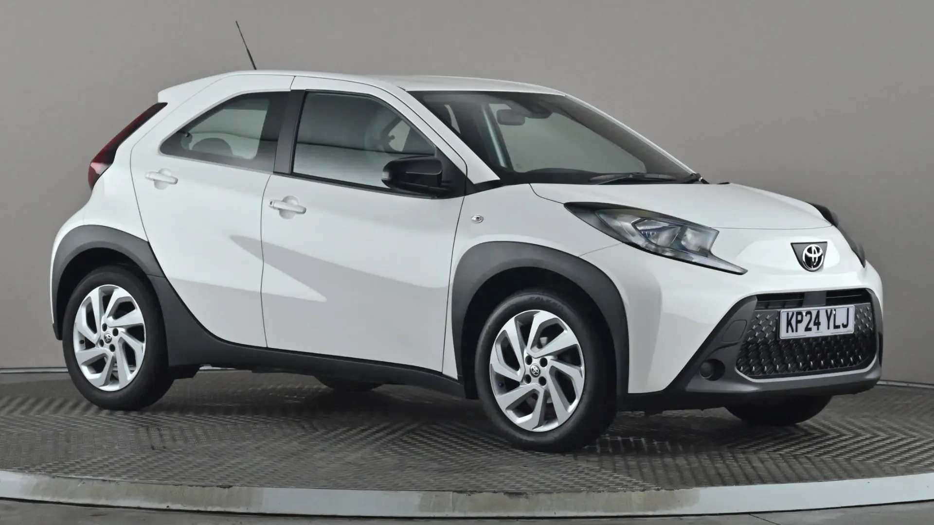 A 2024 TOYOTA AYGO X 1.0 VVT-i Pure A 2024 TOYOTA AYGO X 1.0 VVT-i Pure