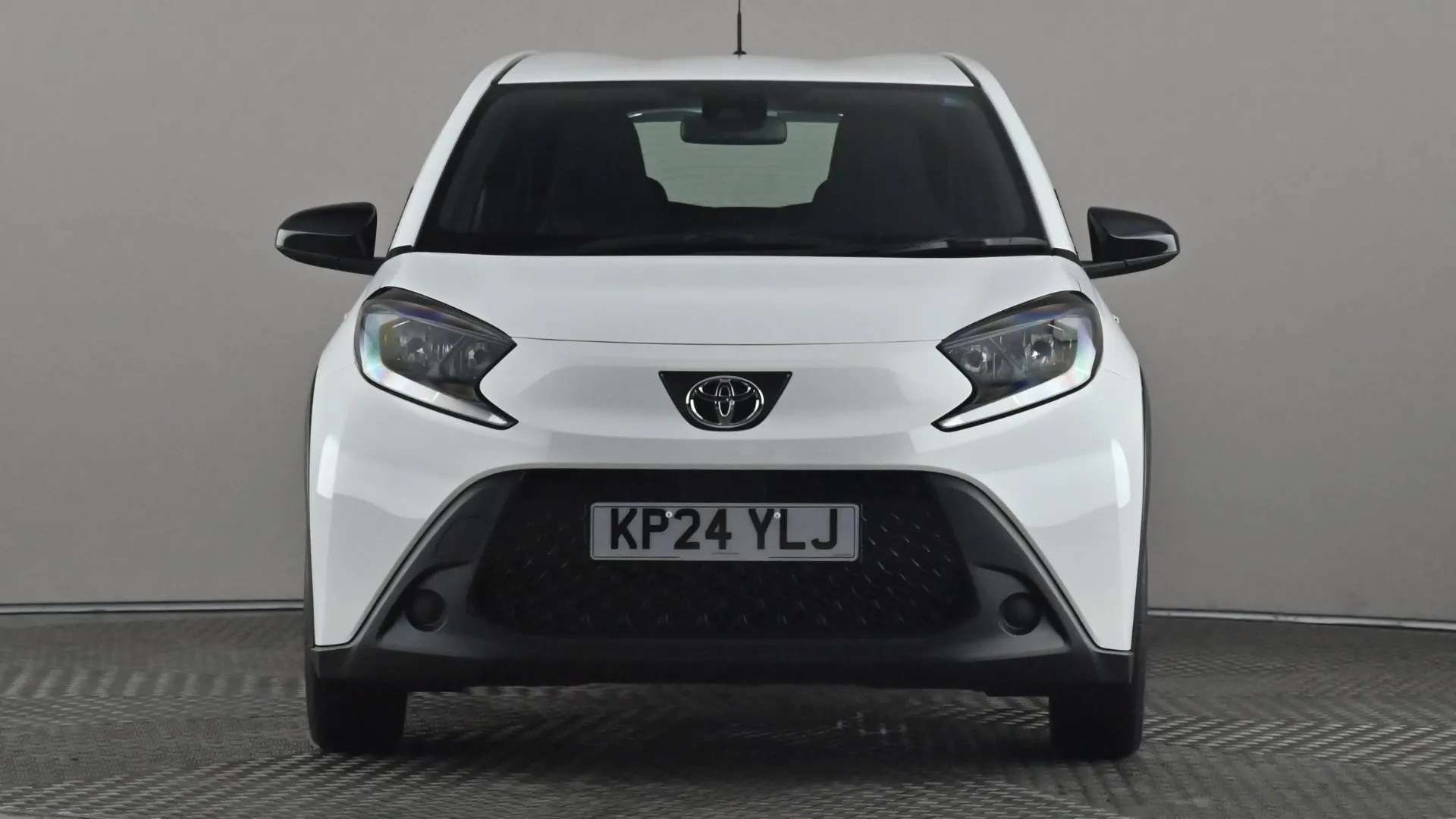 A 2024 TOYOTA AYGO X 1.0 VVT-i Pure A 2024 TOYOTA AYGO X 1.0 VVT-i Pure