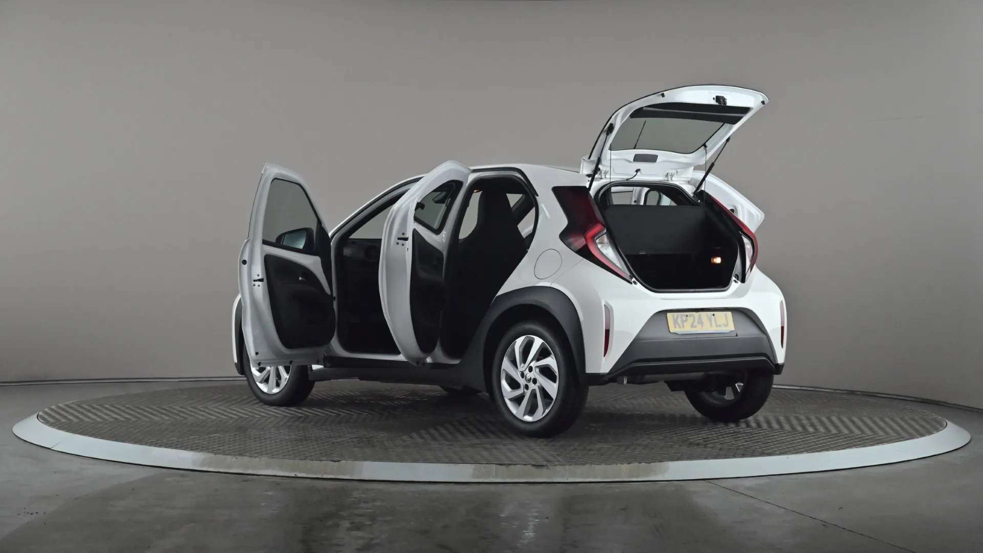 2024 TOYOTA AYGO X 2024 TOYOTA AYGO X