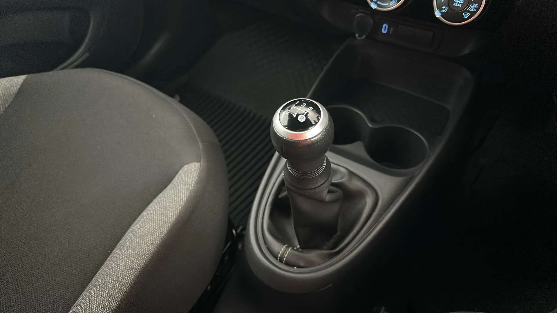 2024 TOYOTA AYGO X 2024 TOYOTA AYGO X