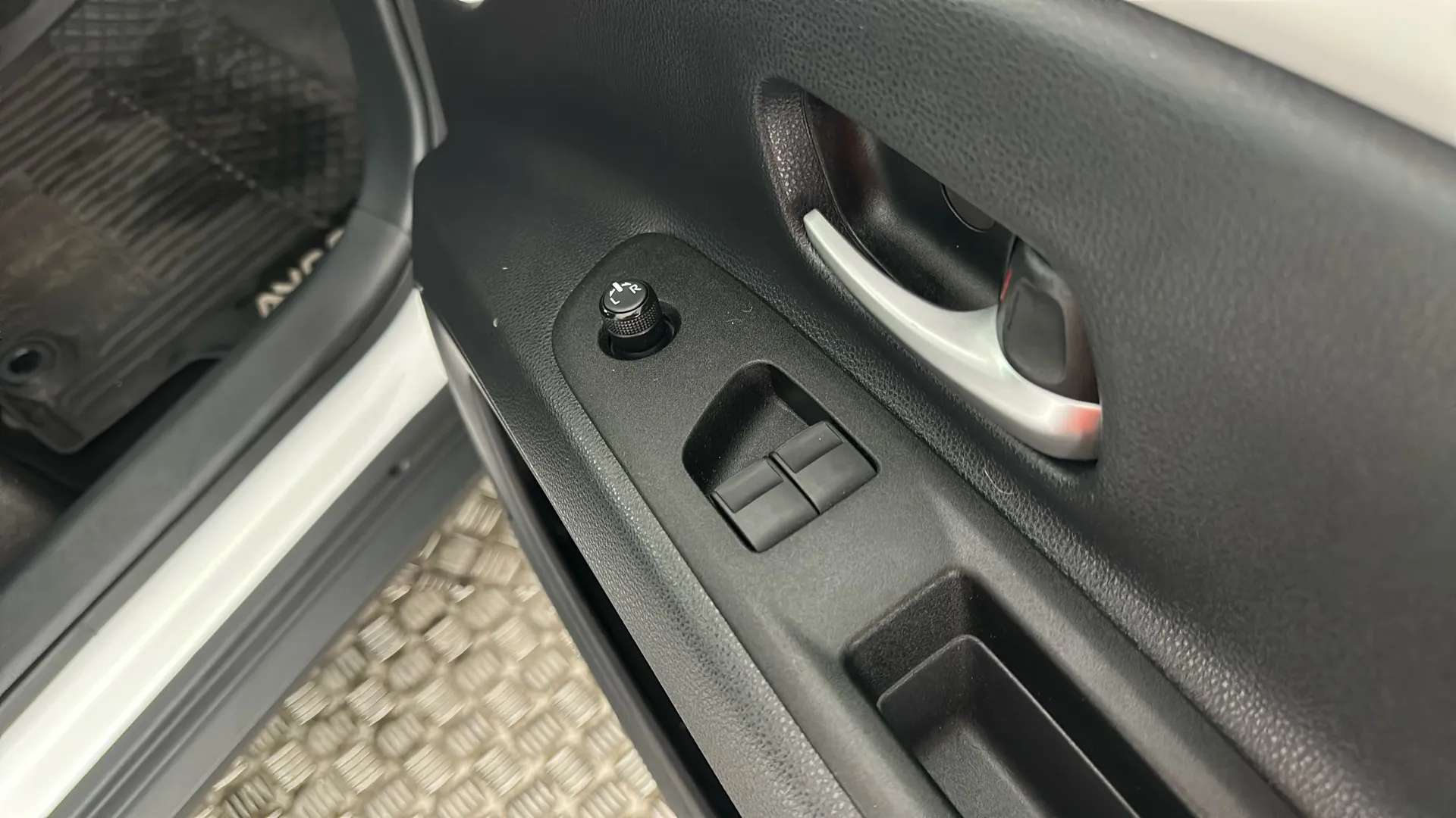 2024 TOYOTA AYGO X 2024 TOYOTA AYGO X