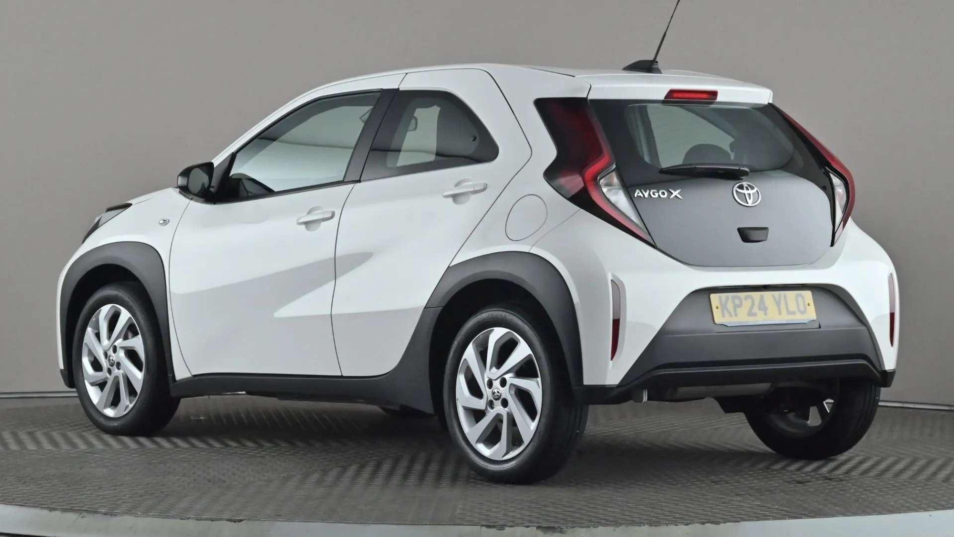 A 2024 TOYOTA AYGO X 1.0 VVT-i Pure A 2024 TOYOTA AYGO X 1.0 VVT-i Pure