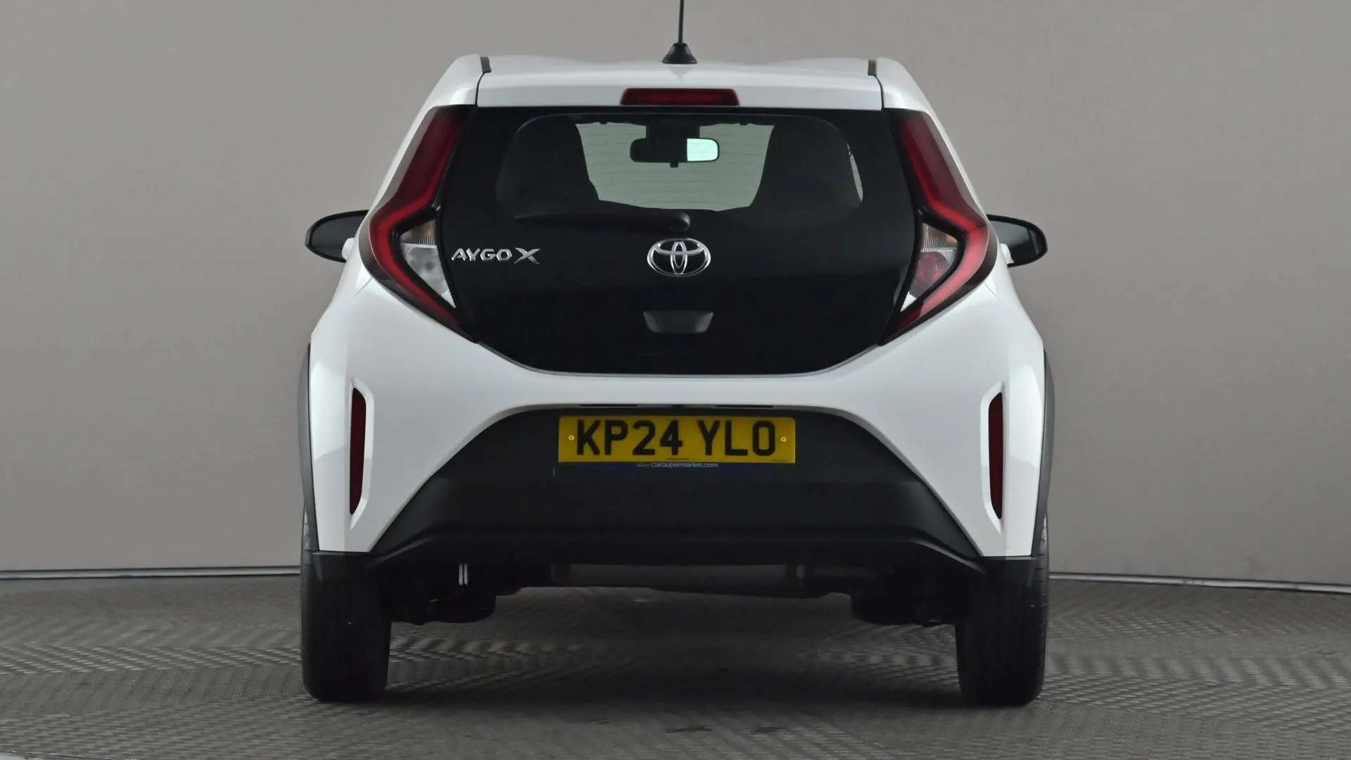 2024 TOYOTA AYGO X 2024 TOYOTA AYGO X