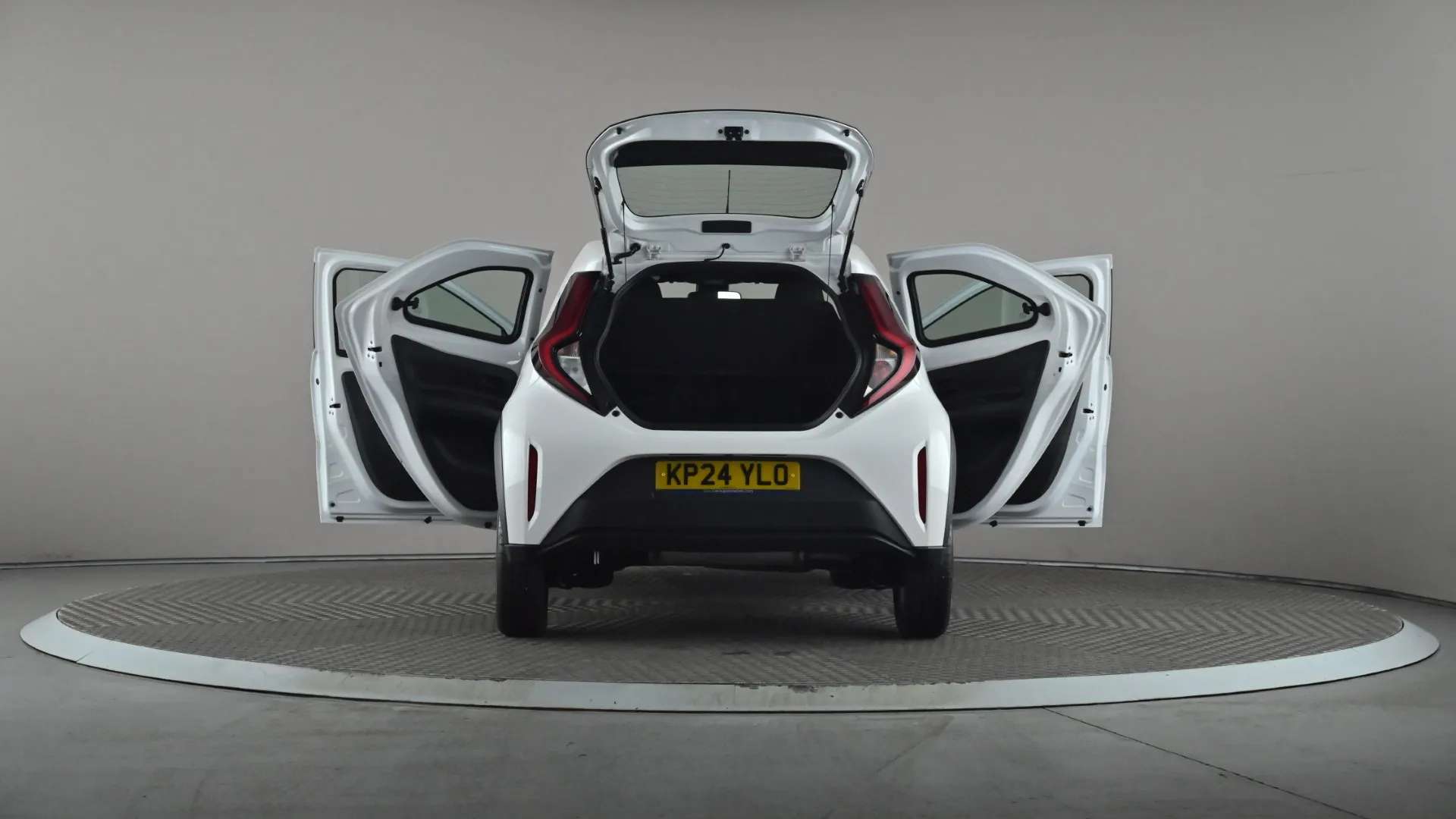 2024 TOYOTA AYGO X 2024 TOYOTA AYGO X