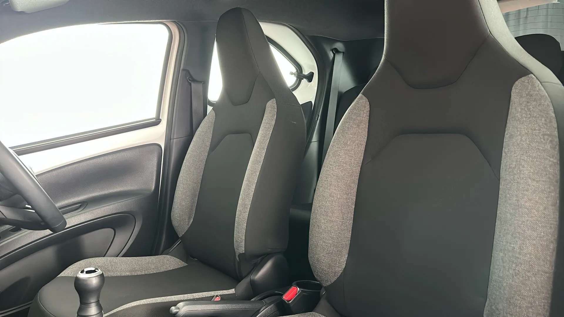 2024 TOYOTA AYGO X 2024 TOYOTA AYGO X