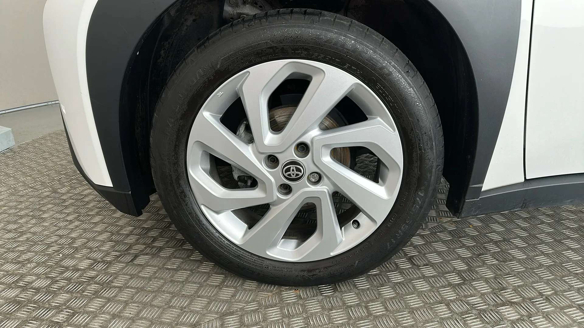 2024 TOYOTA AYGO X 2024 TOYOTA AYGO X